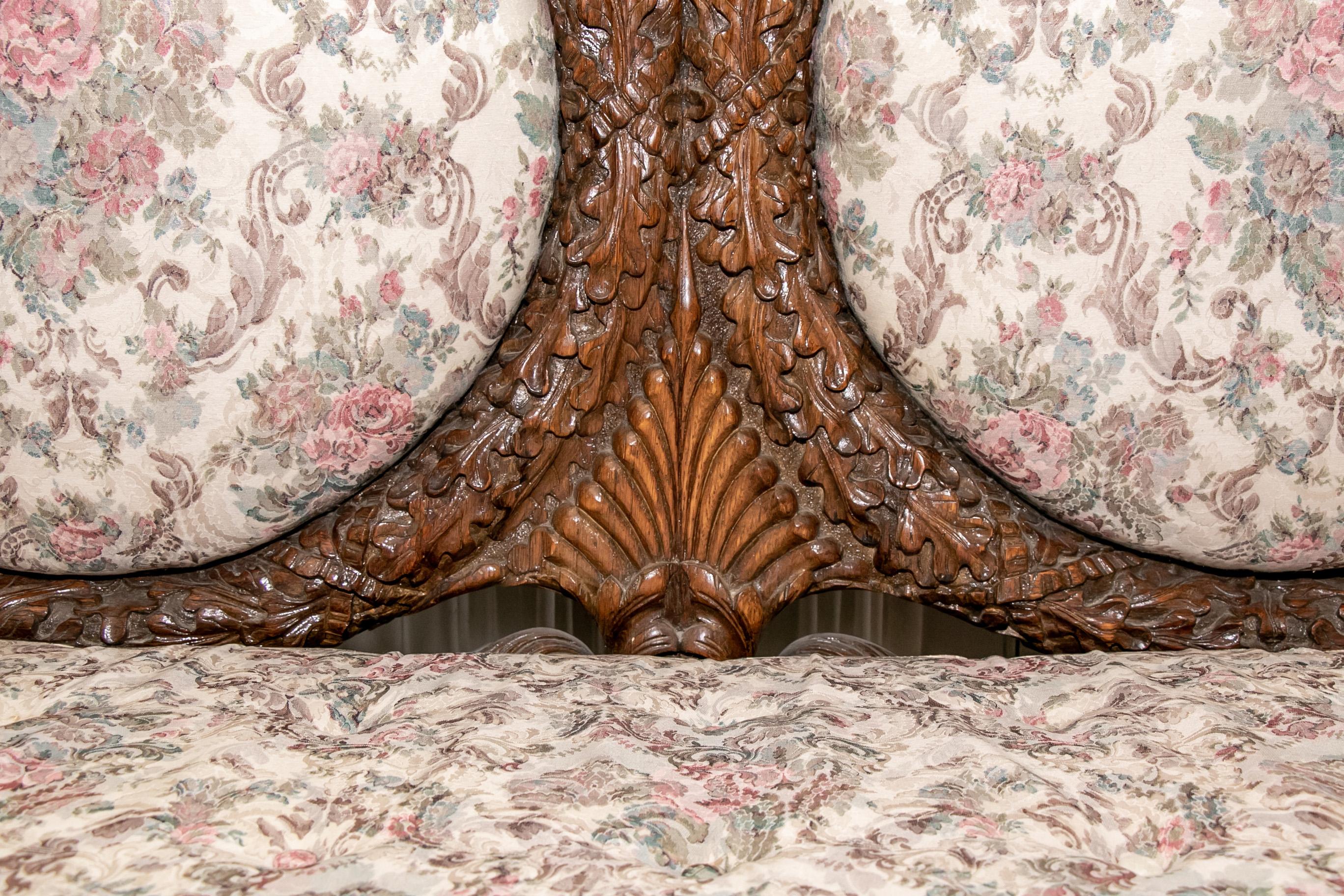 Late 19th Century Ornately Carved Oak Settee For Sale 5