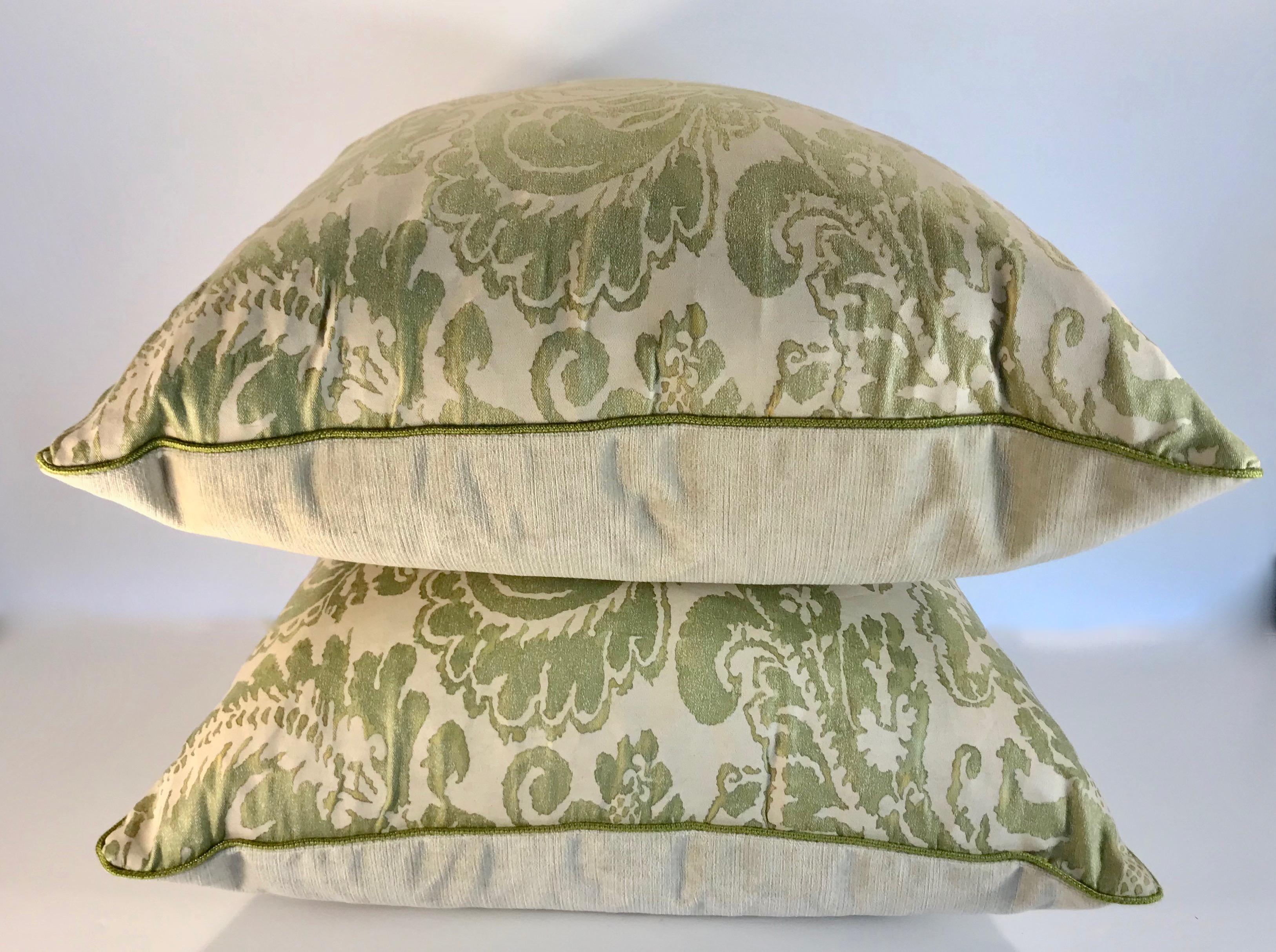 Pair of Fortuny Corone Pillows Green 4