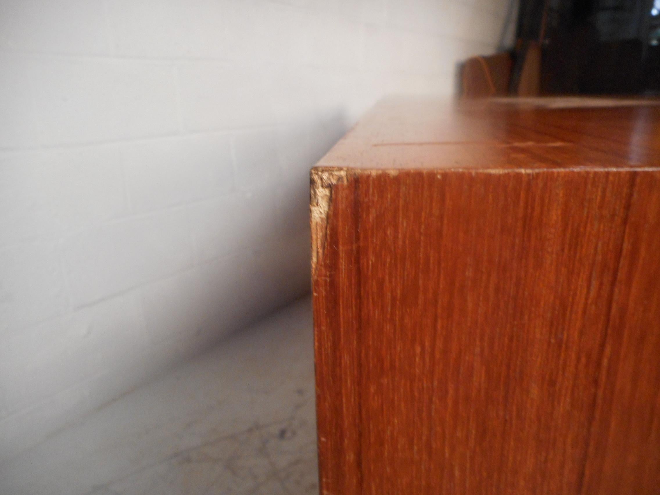 Beautiful Midcentury Italian Teak Credenza For Sale 4