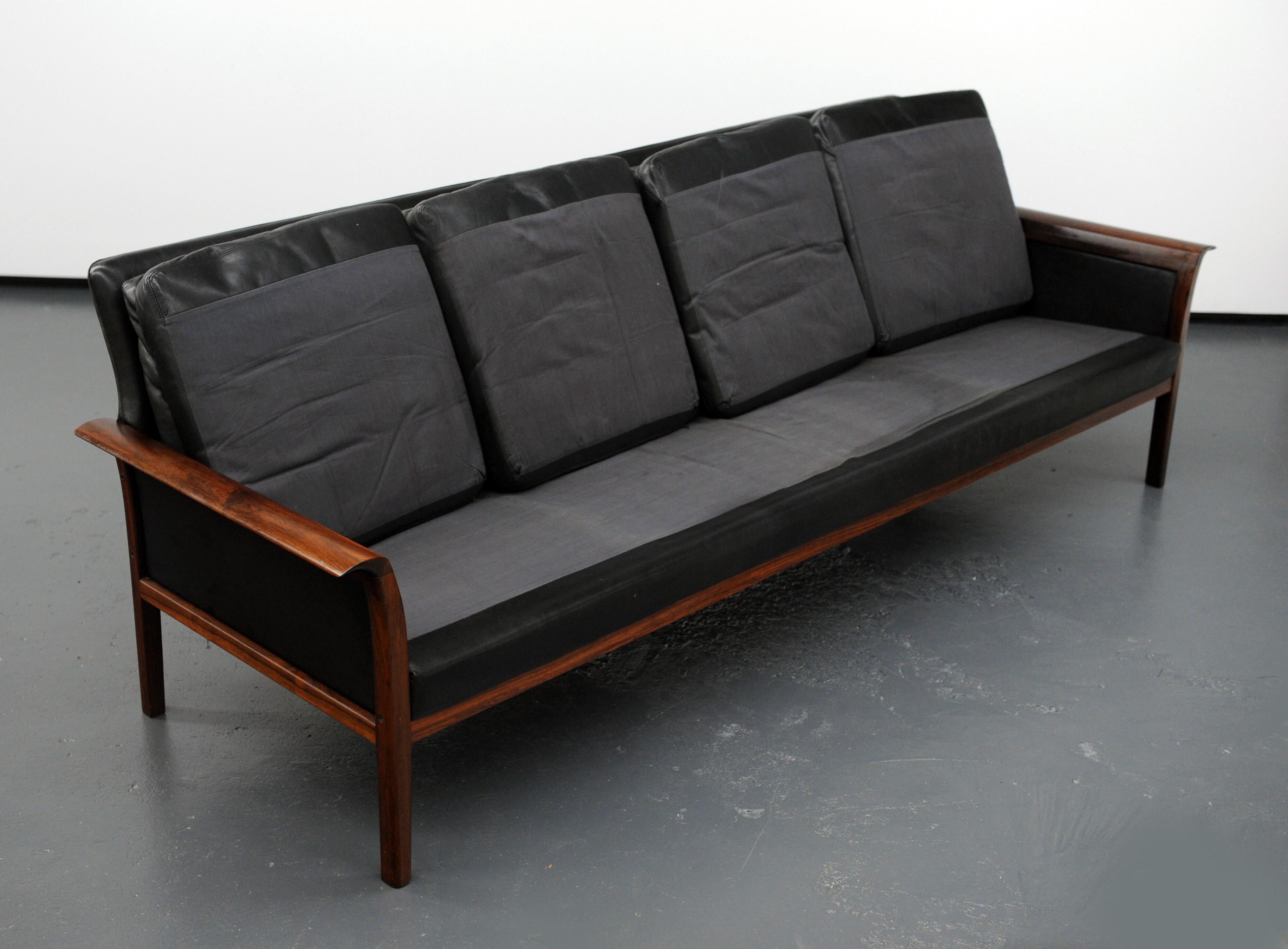 Four-Seat Sofa in Rosewood and Black Leather by Hans Olsen for Vatne, Norway 4