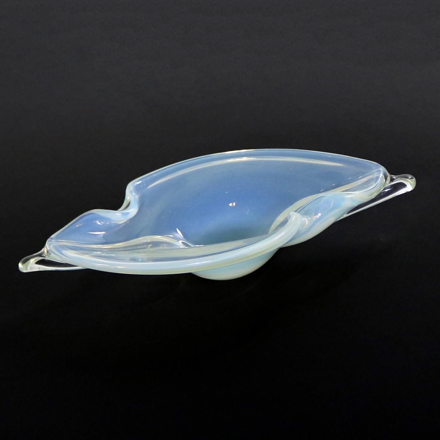 Large White Opalescent and Clear MCM Murano Glass Centerpiece Bowl Biomorphic 1