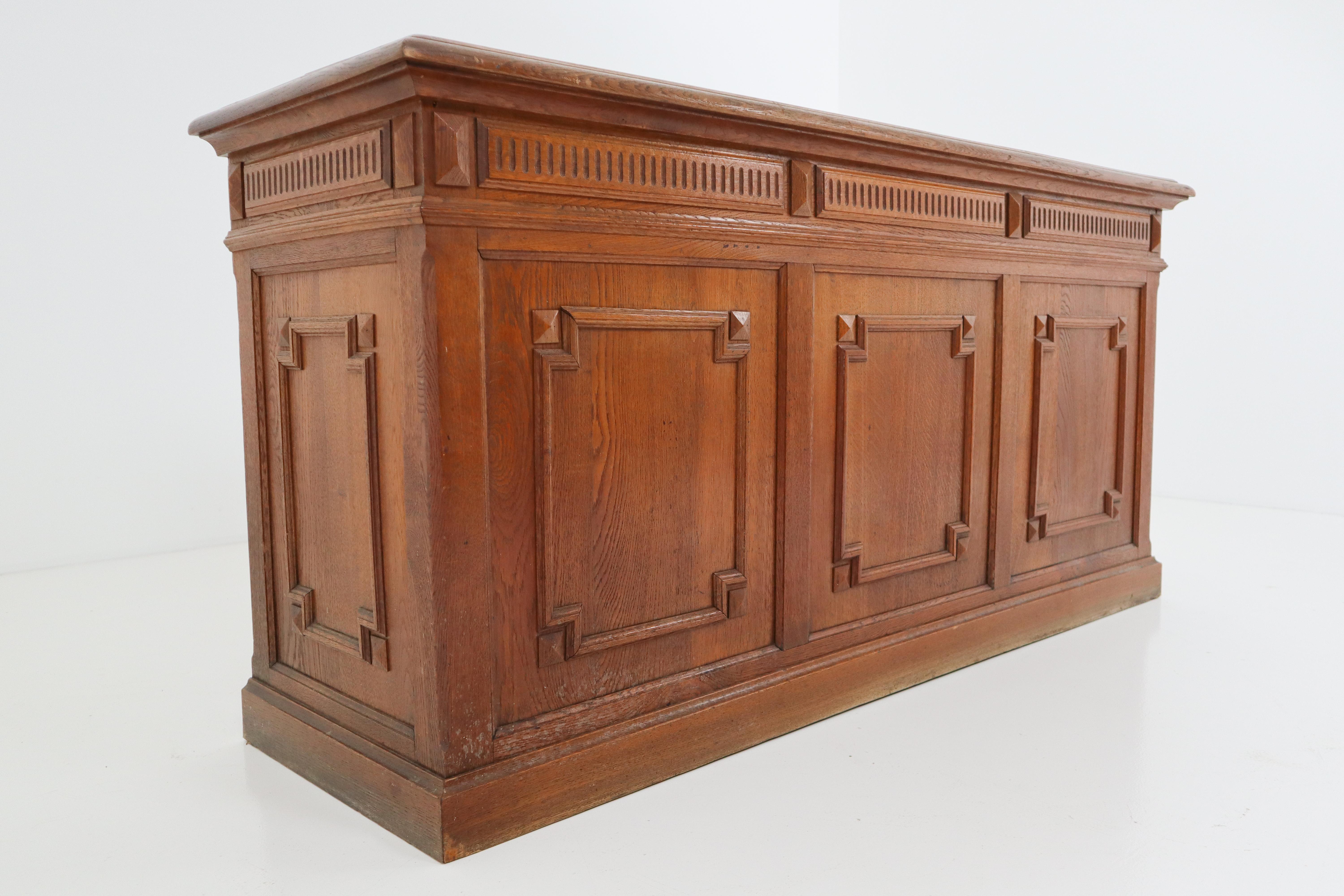 Antique Original French Oak Counter with Five Oak Drawers on the Back, 1890 6
