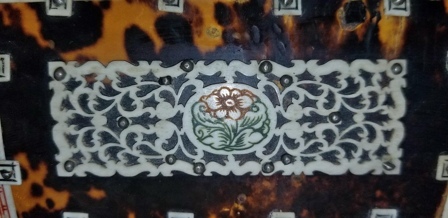 19th Century Anglo Indian Vizagapatam Shell and Faux Ivory Ring Box 5
