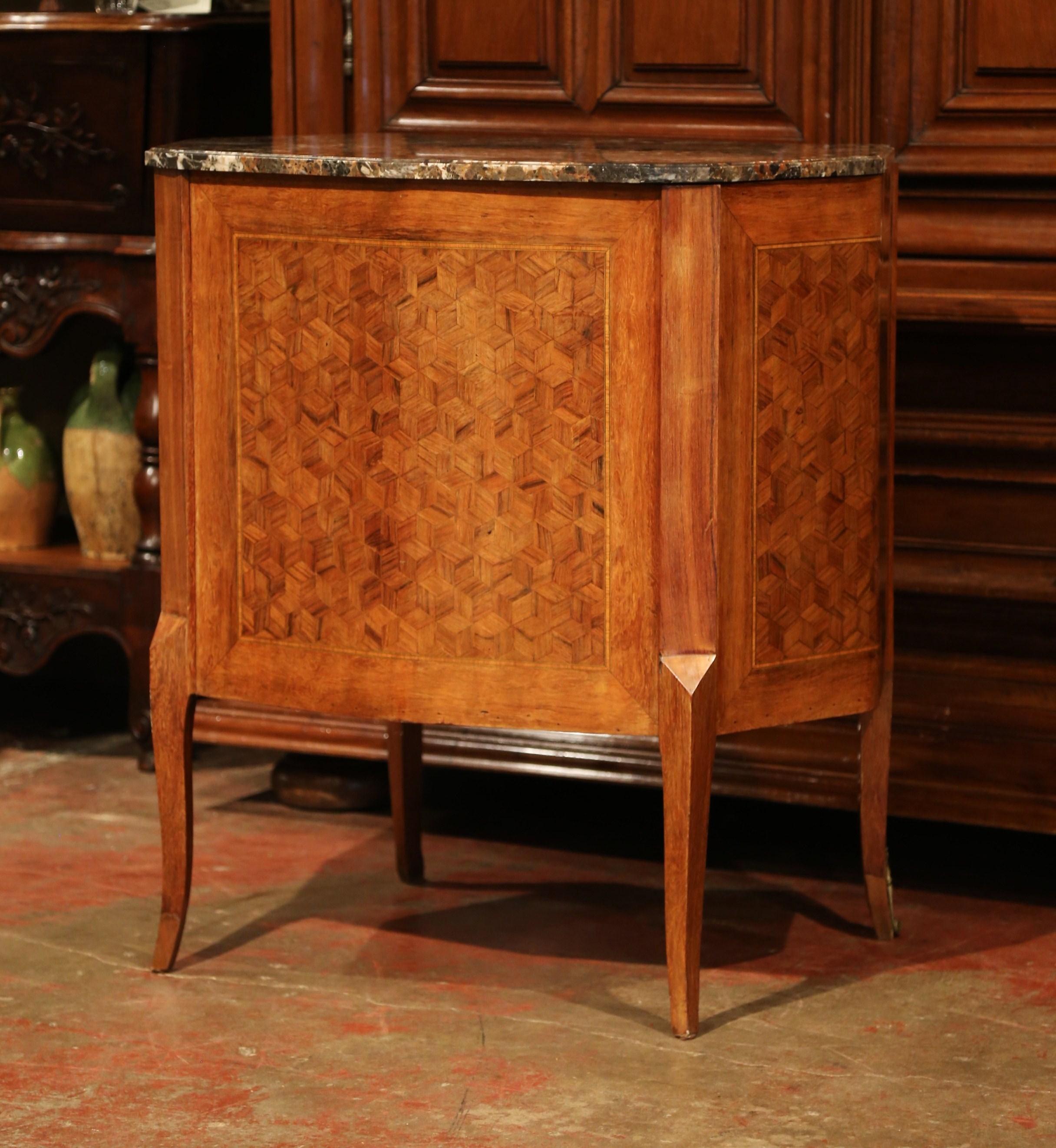 Early 20th Century French Louis XV Walnut Commode Chest with Marble Top 6