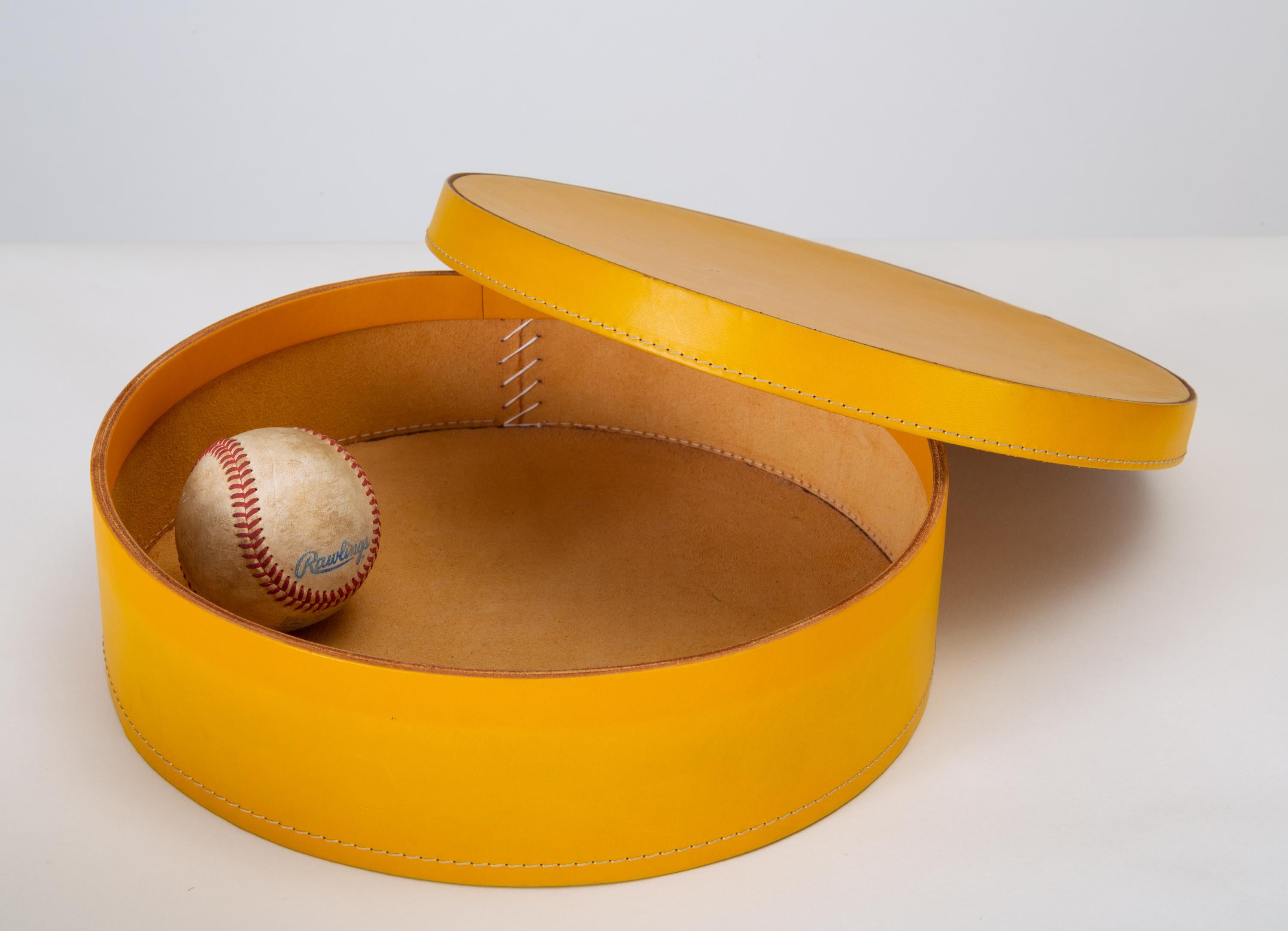 Round Leather Nesting Boxes by Arte Cuoio & Triangolo 6