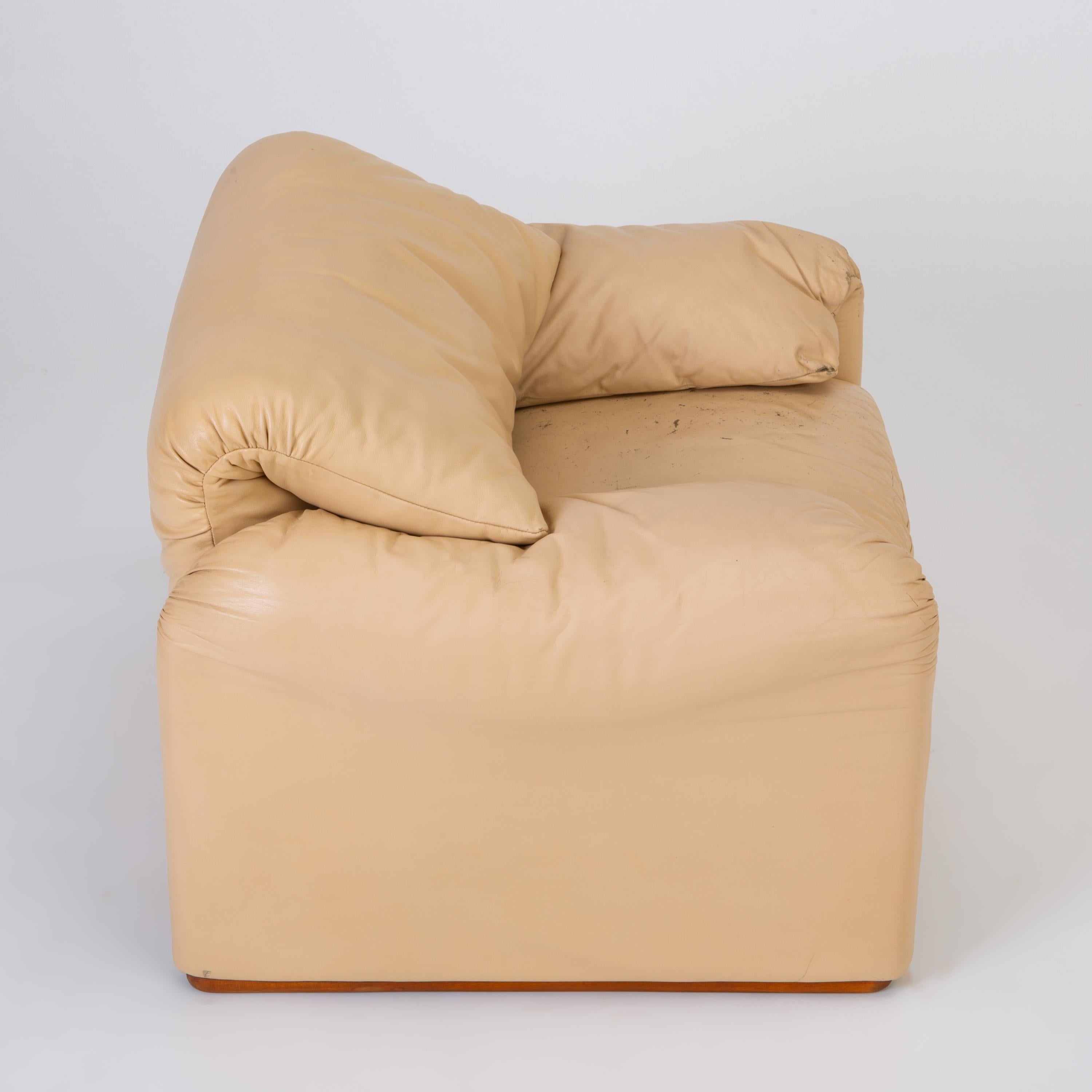 Leather “Maralunga” Chair by Vico Magistretti for Cassina 6