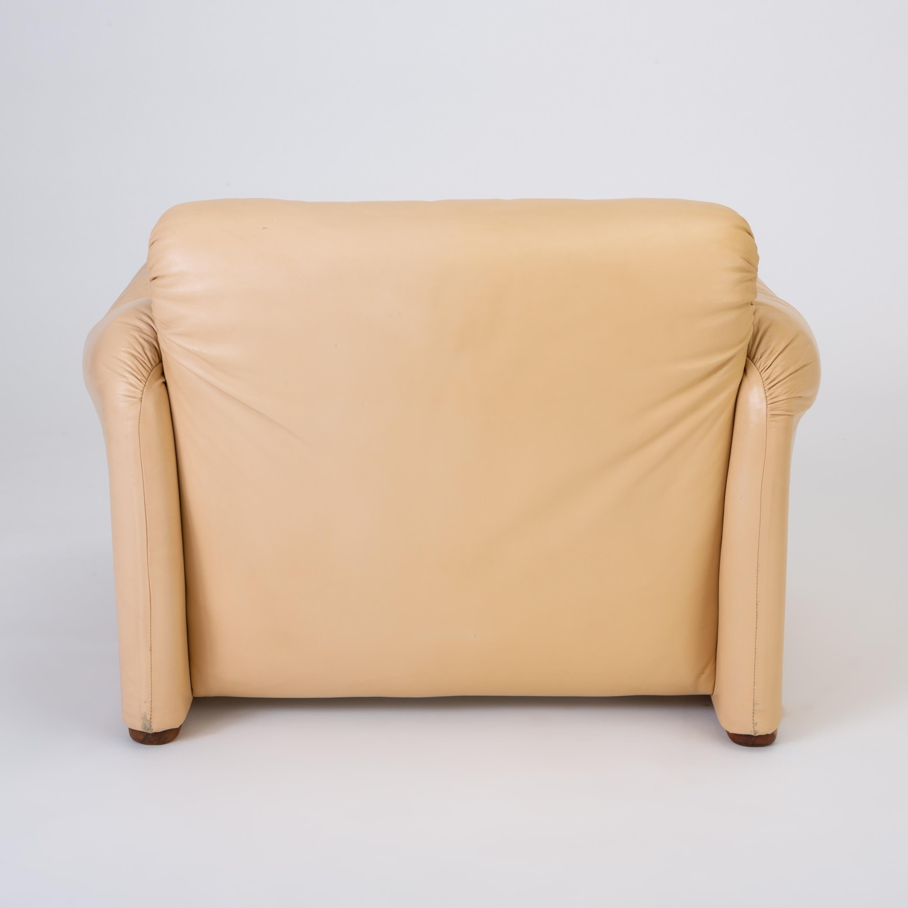 Leather “Maralunga” Chair by Vico Magistretti for Cassina 8