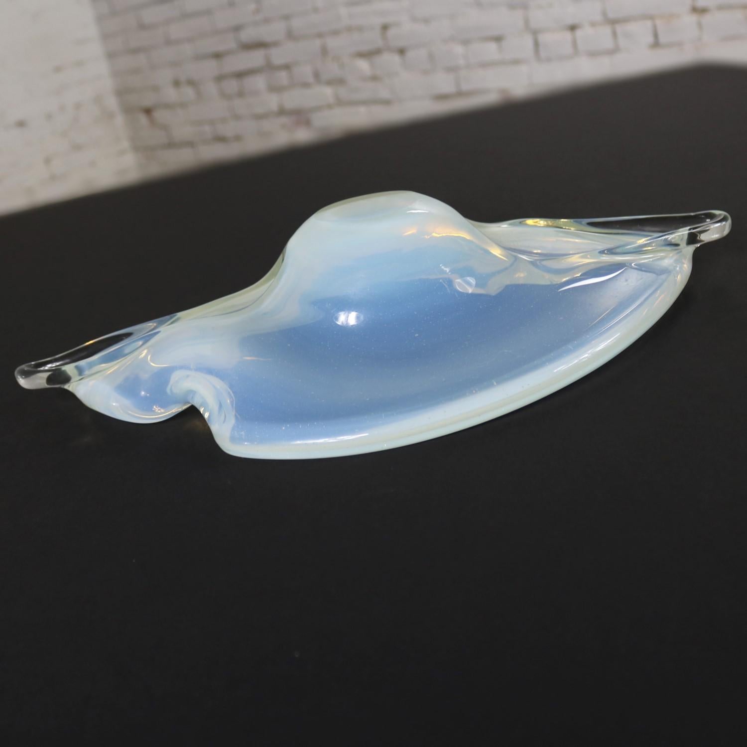 Large White Opalescent and Clear MCM Murano Glass Centerpiece Bowl Biomorphic 5