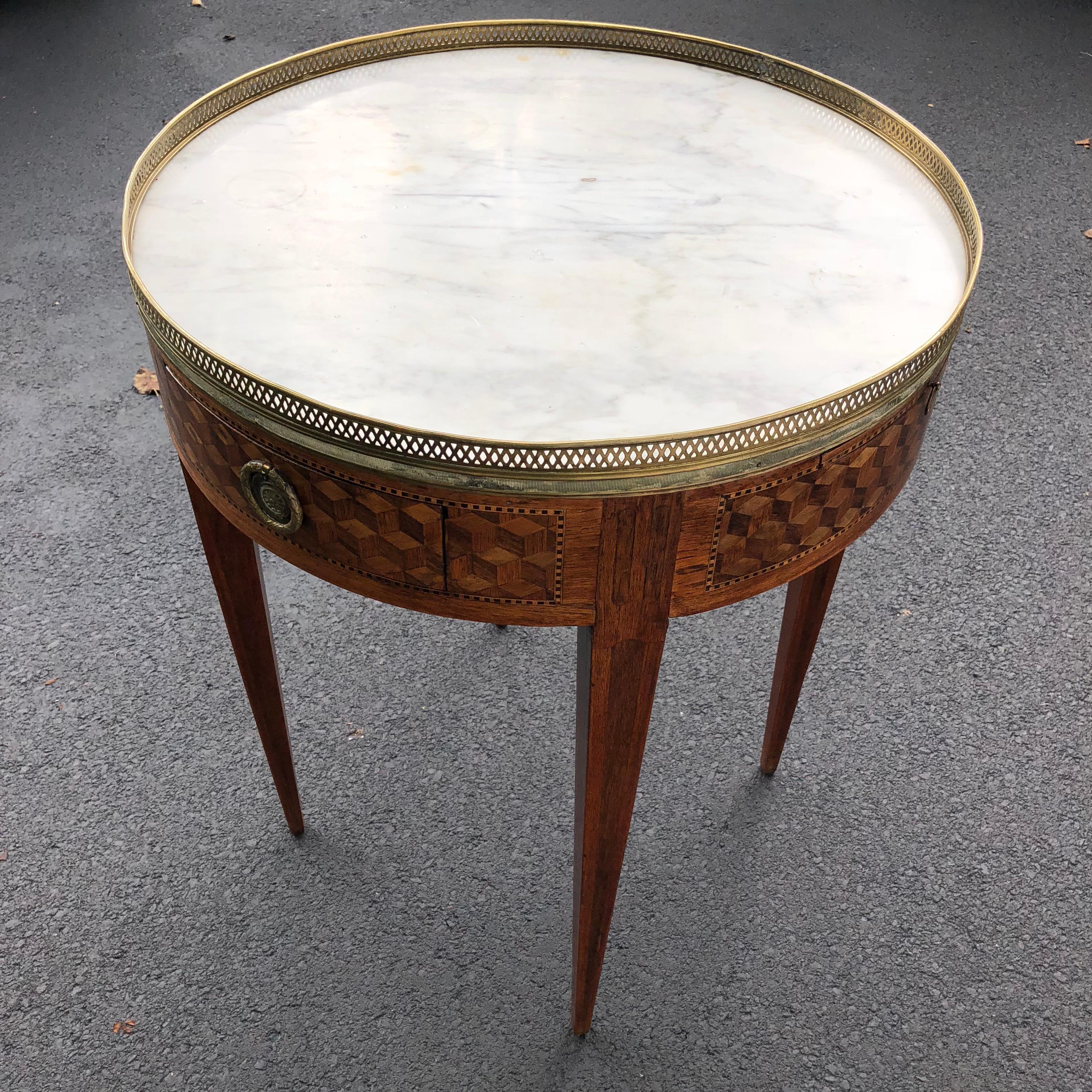 Early 19th Century Louis XVI French Marquetry Bouillotte Table White Marple Top 11