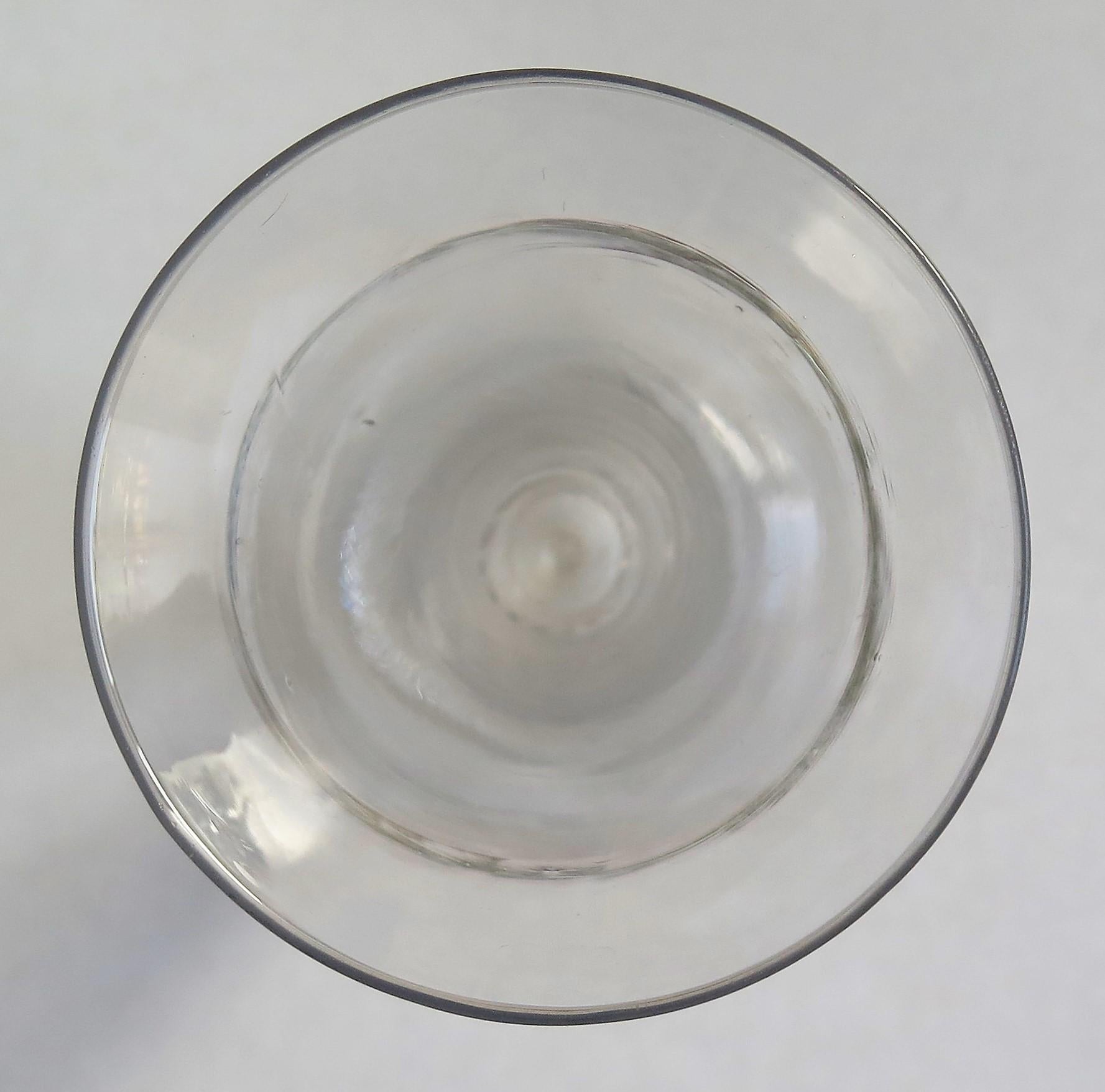 Mid-18th Century Georgian tall Wine Glass hand-blown Cotton Twist opaque Stem For Sale 5