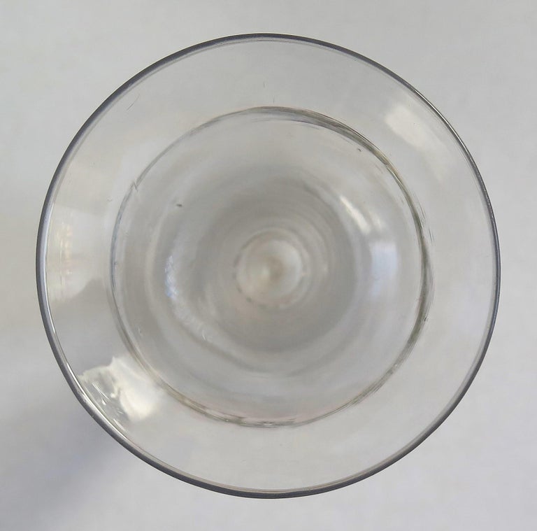 Mid-18th Century Georgian tall Wine Glass hand-blown Cotton Twist opaque Stem For Sale 11