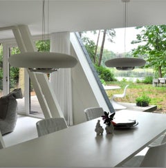 Established & Sons Corona White Matte Pendant Light di Pam West & Matt Edmonds