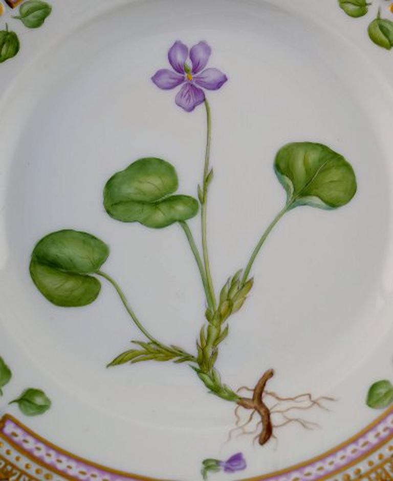 Royal Copenhagen flora danica dessert plate # 20/3551.
Measures: 17 cm.
In perfect condition.
1st factory quality.