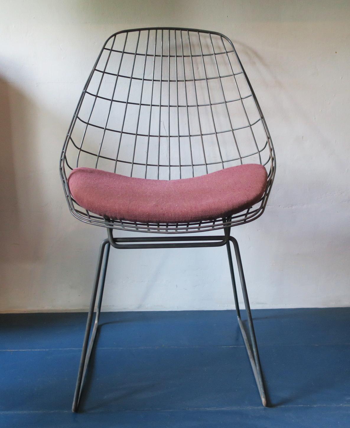 Midcentury Cees Braakman SM05 chair, design classic from the 1950s with original cushion.