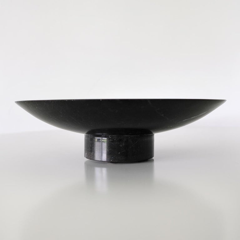 Round Tray in Black Marble For Sale at 1stDibs