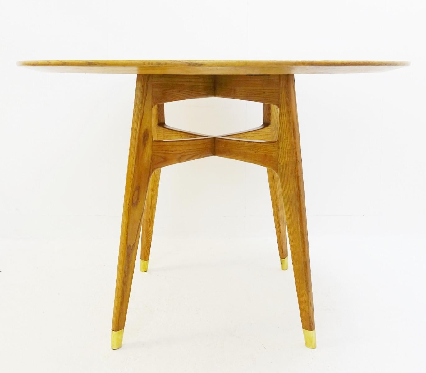 Rond dinning table by Gio Ponti, Italy, 1950s.