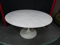 Eero Saarinen Tulip Dining Table for Knoll International, 1960s