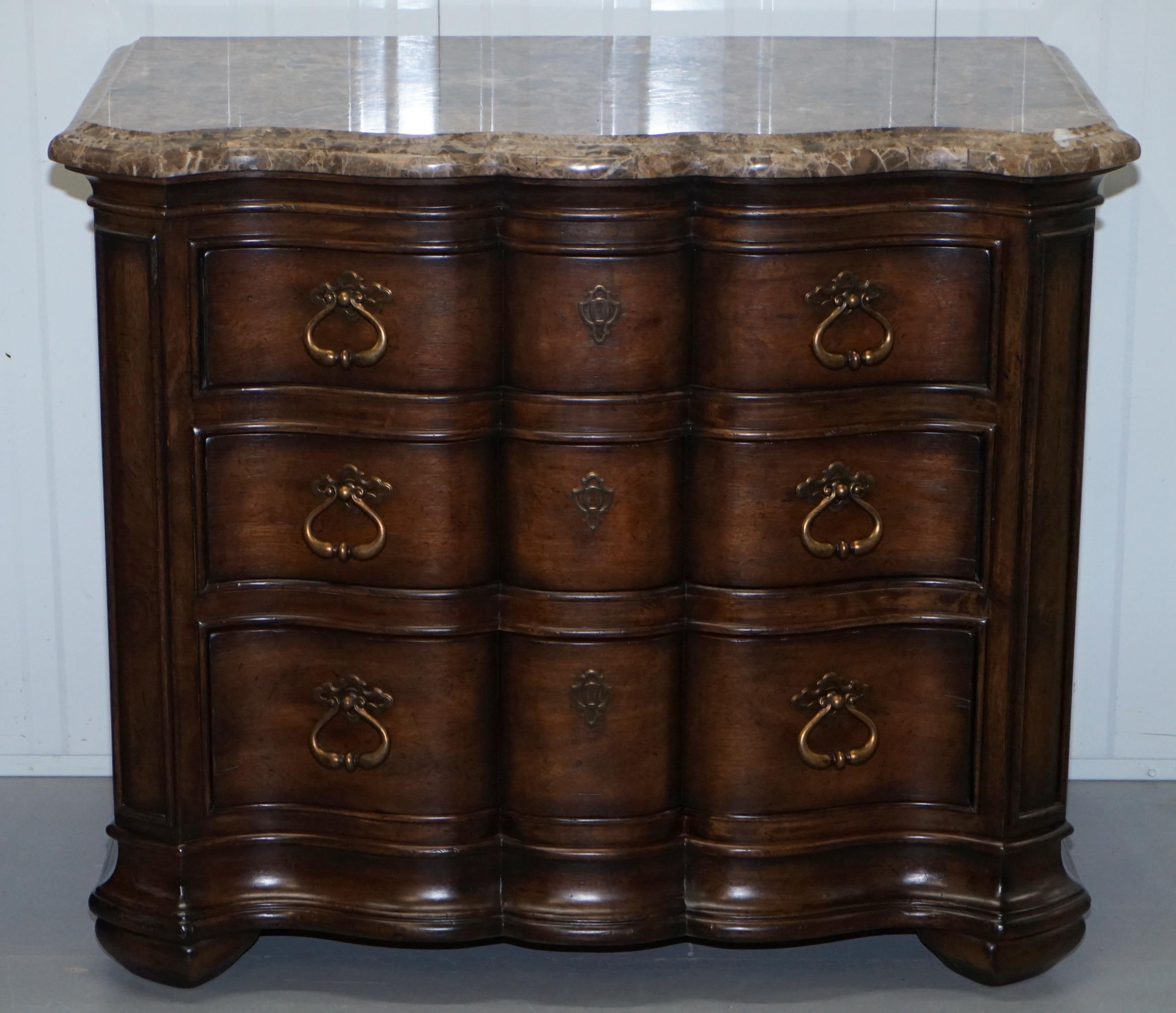 We are delighted to offer for sale this stunning Thomasville Lucca small chest of drawers with solid marble top

A city long admired for its olive oil and architecture is reflected in the character of the 3-drawer Lucca nightstand with Dark