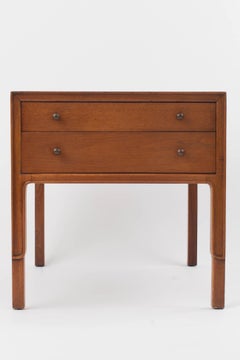 Classic Pair of Mahogany Bedside Tables by John Stuart, United States, 1960s