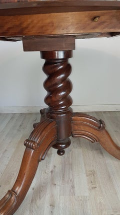 19th Century English Mahogany Tilt-Top Round Table