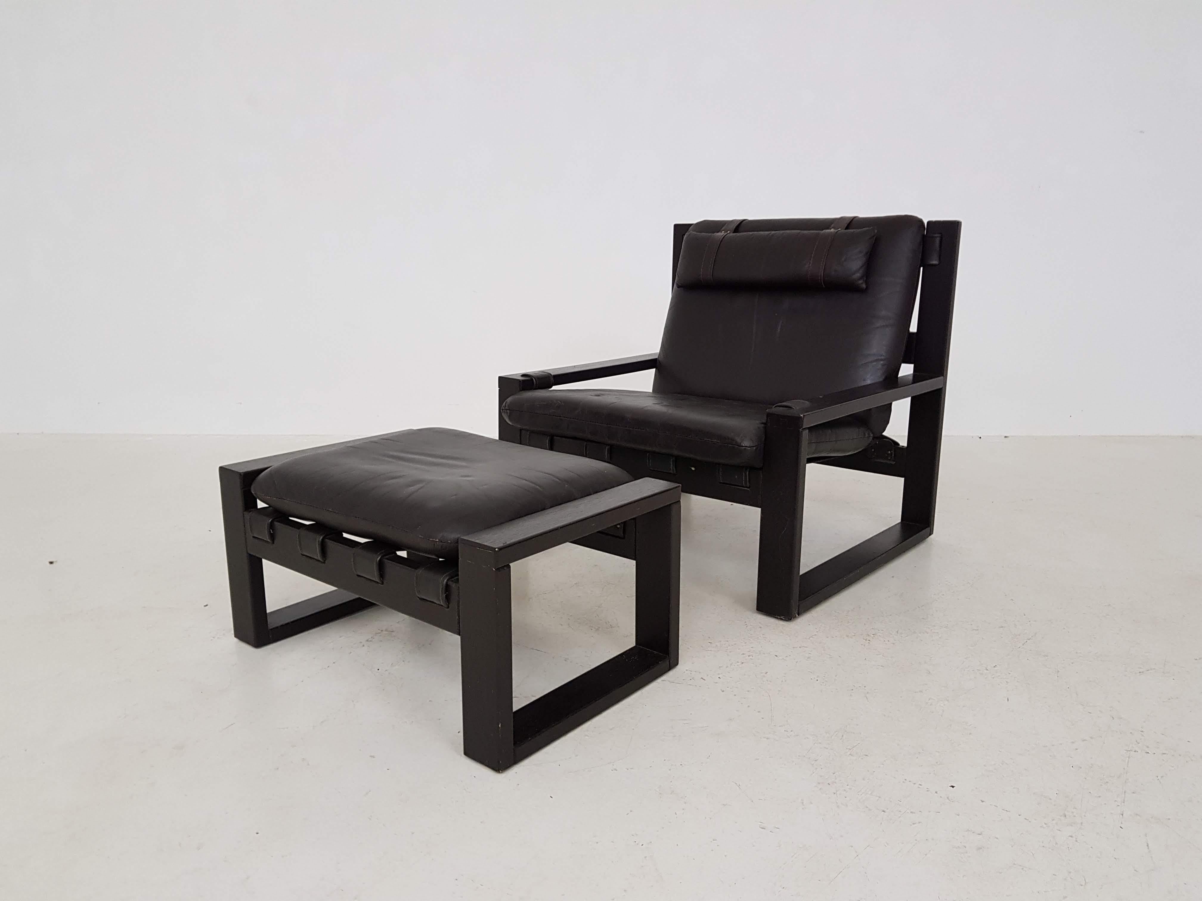 Brutalist lounge chair and ottoman by Sonja Wasseur, Dutch design, 1970s

Beautiful chair and ottoman by Dutch designer Sonja Wasseur. The chair has a black painted oak frame and high quality leather cushions. The cushions have nice original