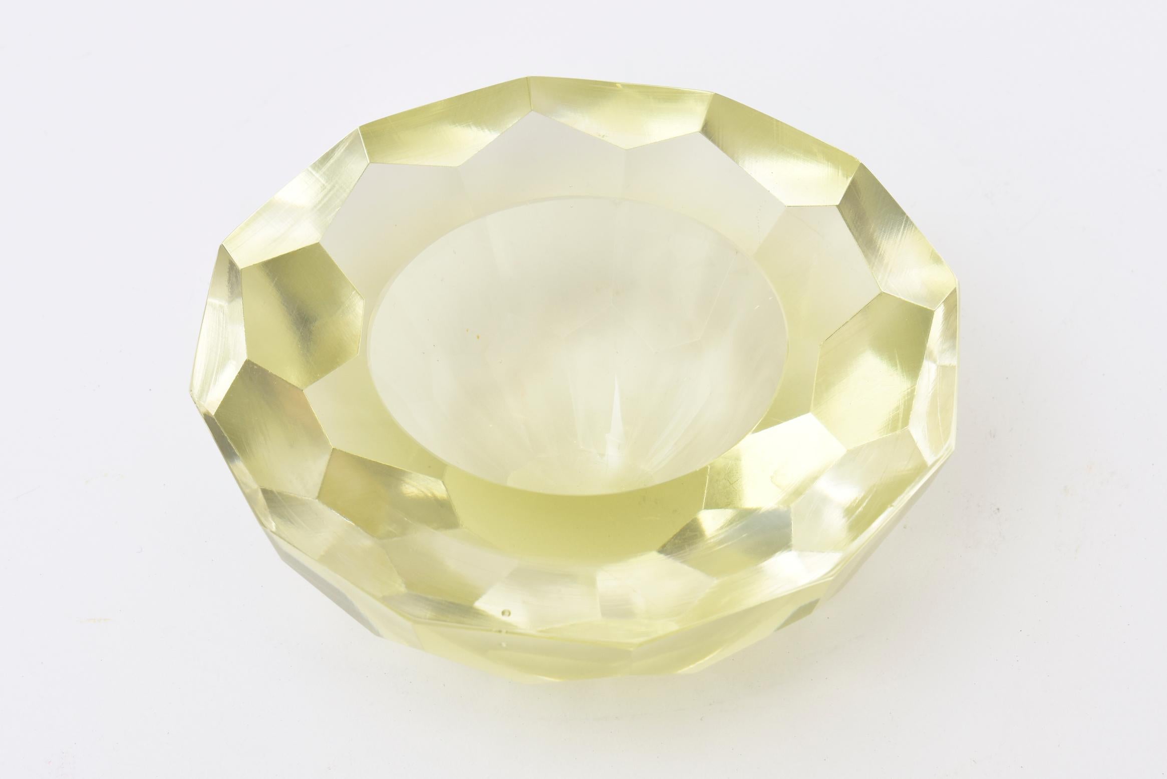 This vintage Italian Murano diamond faceted glass geode Sommerso bowl is a combination of limoncello meets citrine. It is a gem and jewel of a stunning Murano bowl. This is a most unusual color for these kind of gorgeous bowls. It has the flat cut