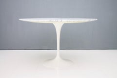 Eero Saarinen Tulip Dining Table with White Marble Top Knoll International