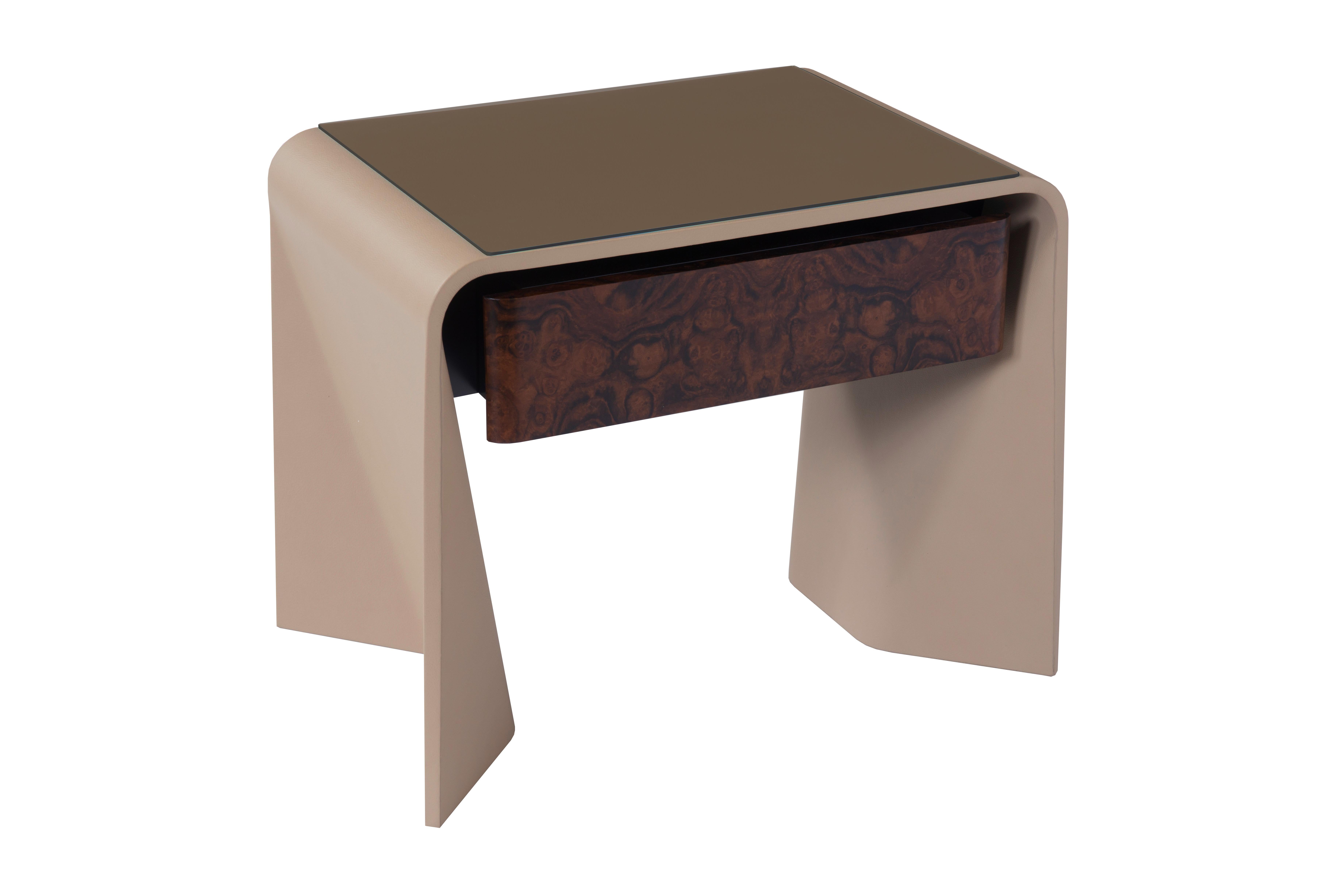 Modern Donghia Tendu Leather End Table in Tortora Leather and Wood For Sale