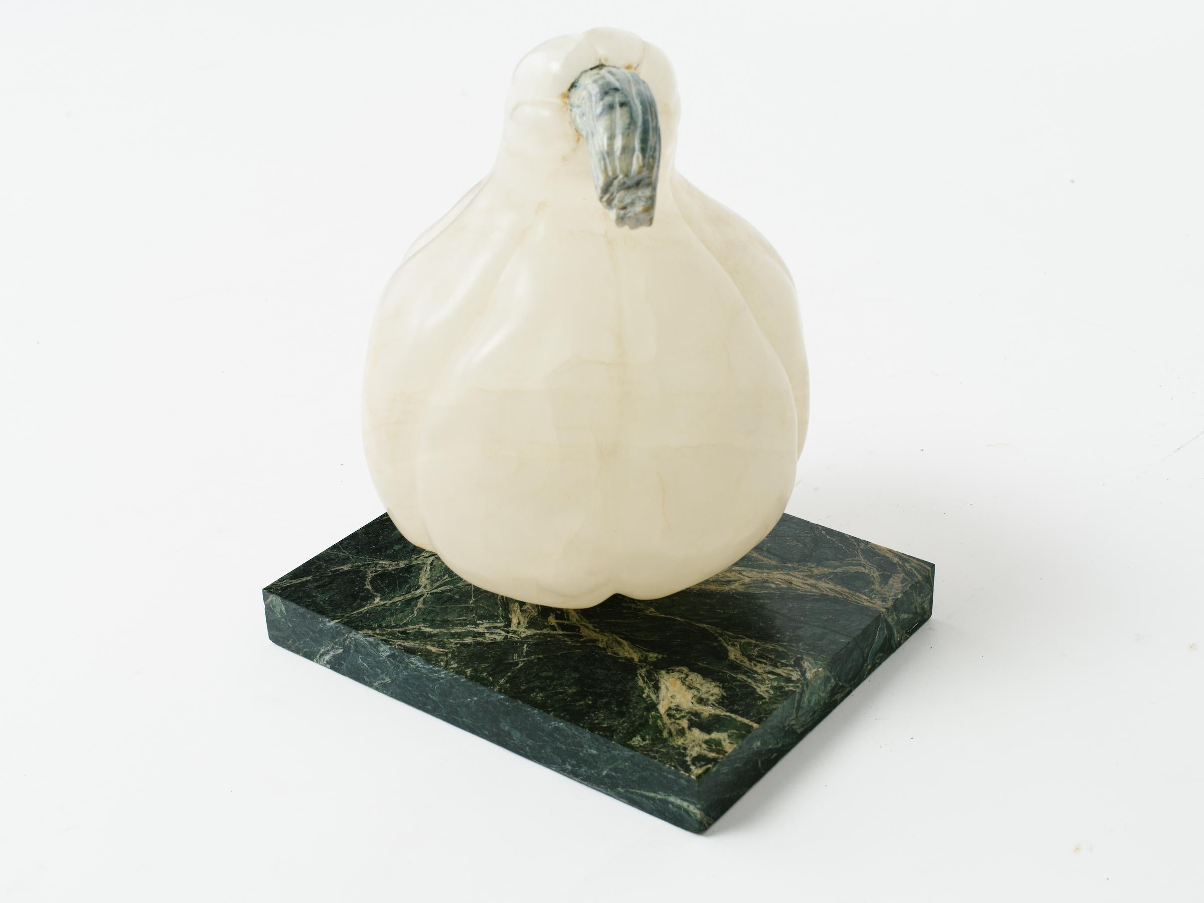 Carved Marble Gourd In Good Condition For Sale In Tarrytown, NY