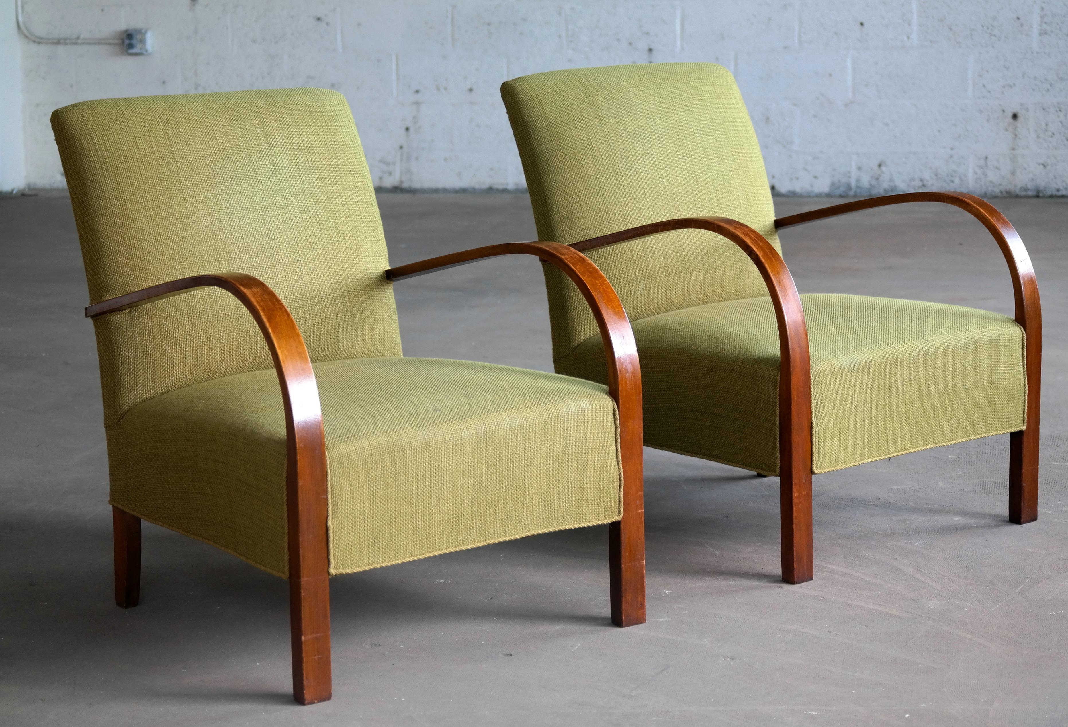 Pair of Early Midcentury Danish Art Deco Low Lounge Chairs In Good Condition In Bridgeport, CT
