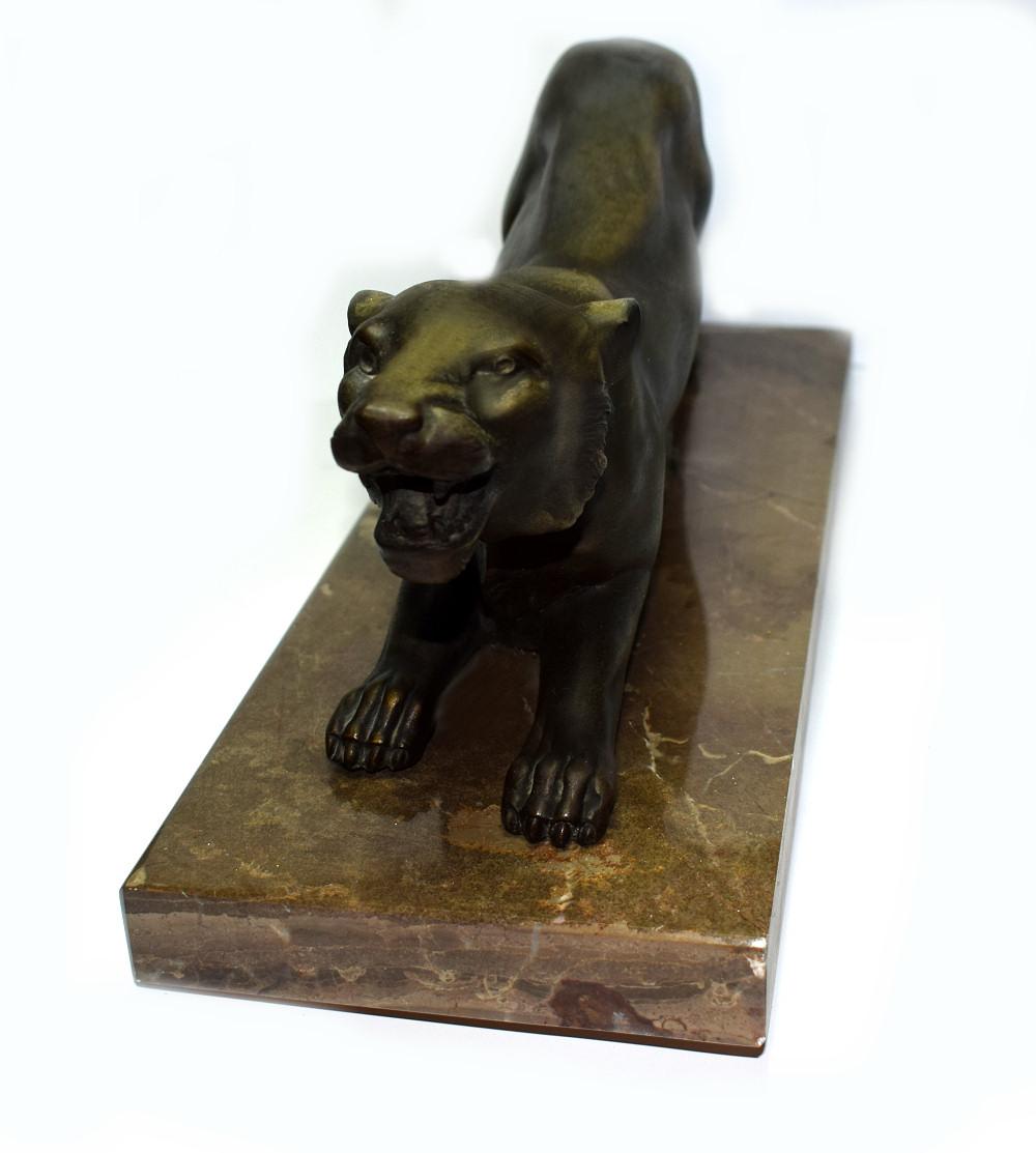 Prowling Panther auf Marmorsockel im Art déco-Stil (Französisch) im Angebot