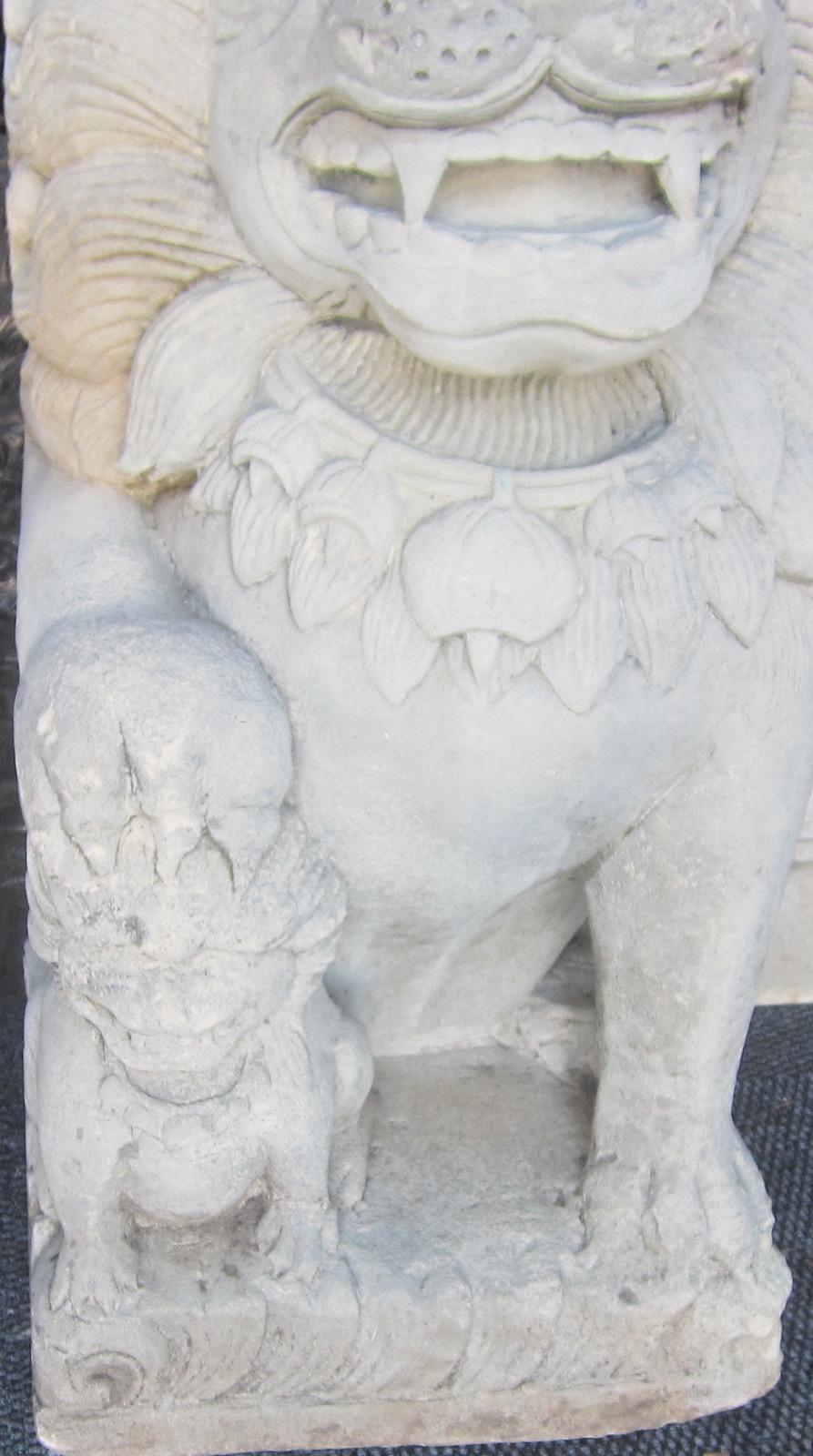 foo lion statue