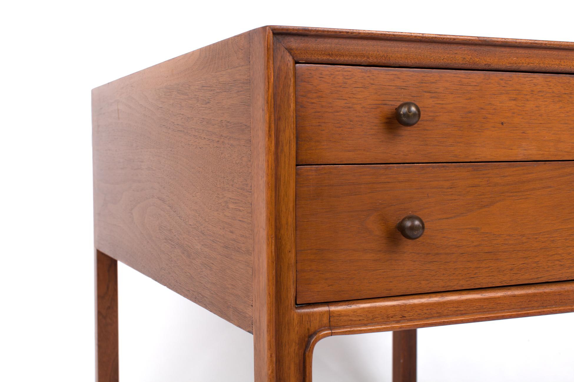 Mid-Century Modern Classic Pair of Mahogany Bedside Tables by John Stuart, United States, 1960s