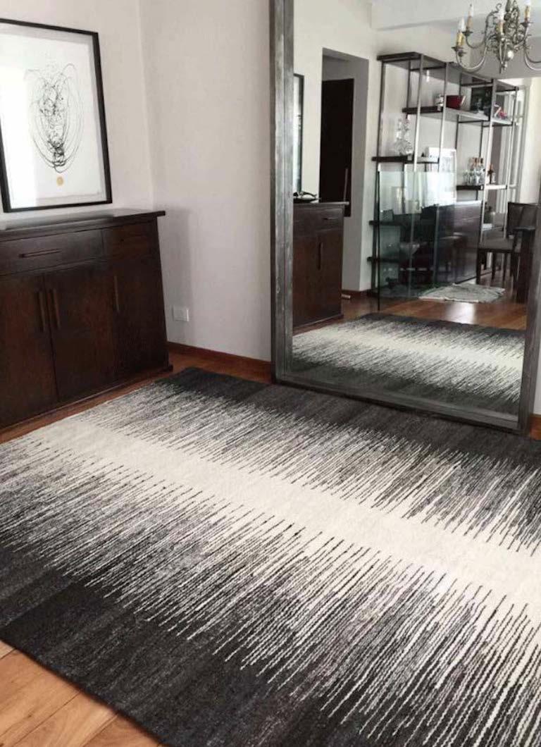 Handwoven Wool FlatWeave Rug in Black and White Pattern For Sale at