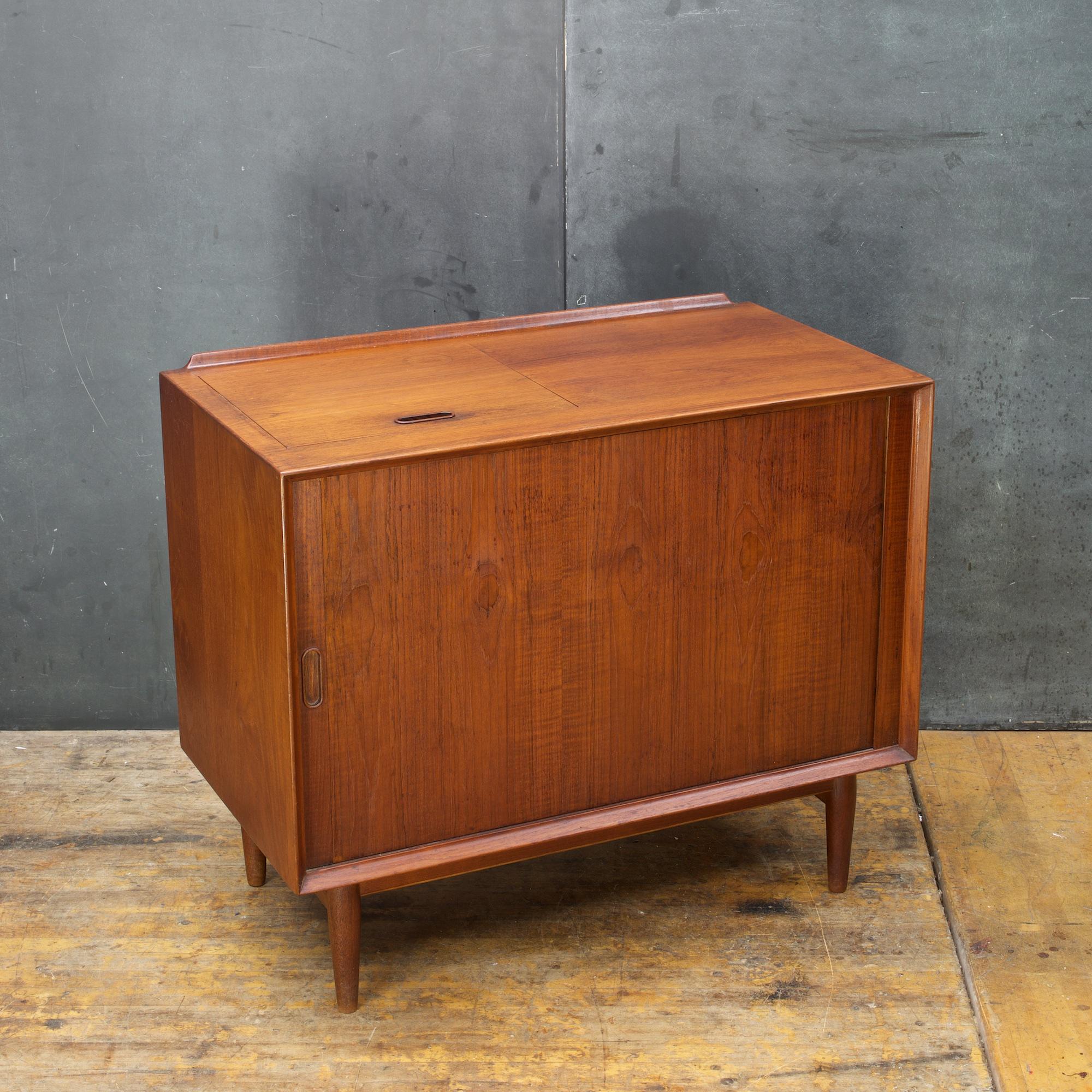 teak hi fi cabinet