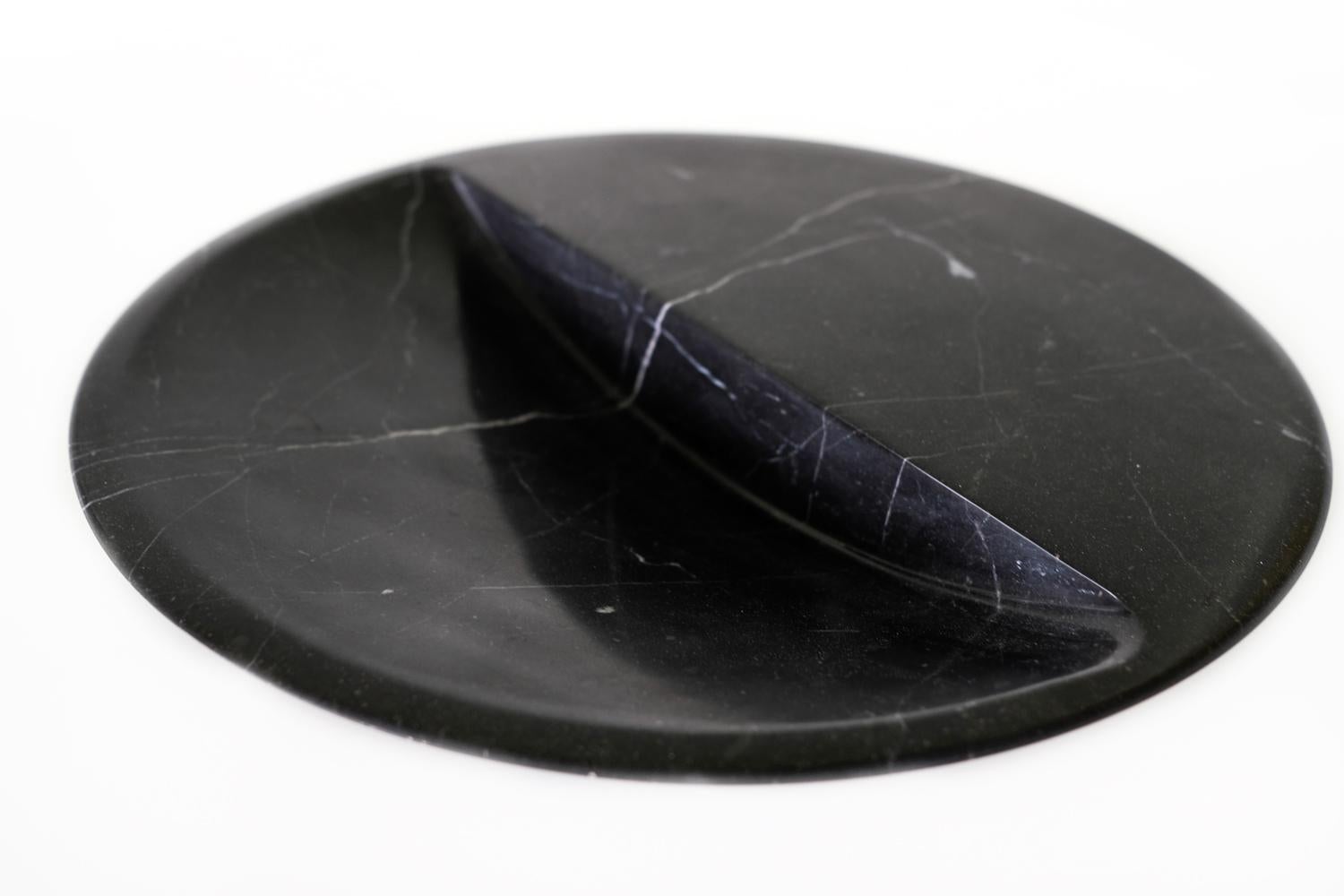 round black marble tray