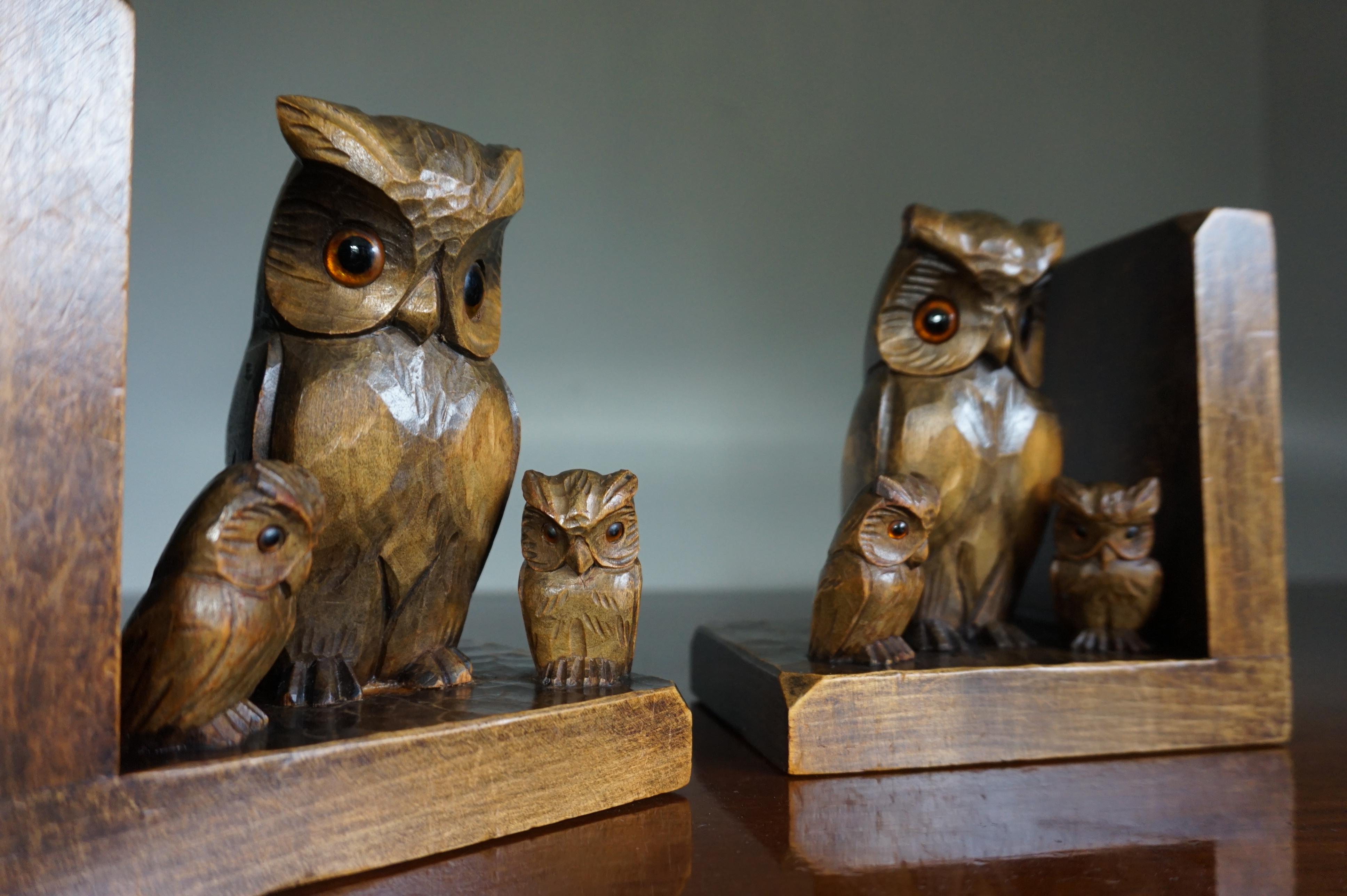 Hand-Carved Early 20th Century Art Deco Era Bookends W. Hand Carved Family of Owl Sculptures
