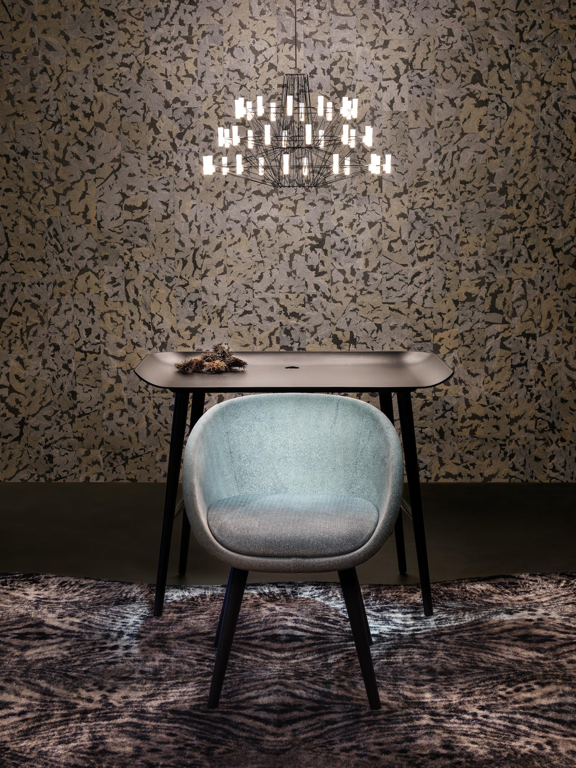 Modern Moooi Coppélia Large Matte Black LED Suspension Light Fixture with 54 Lamps For Sale