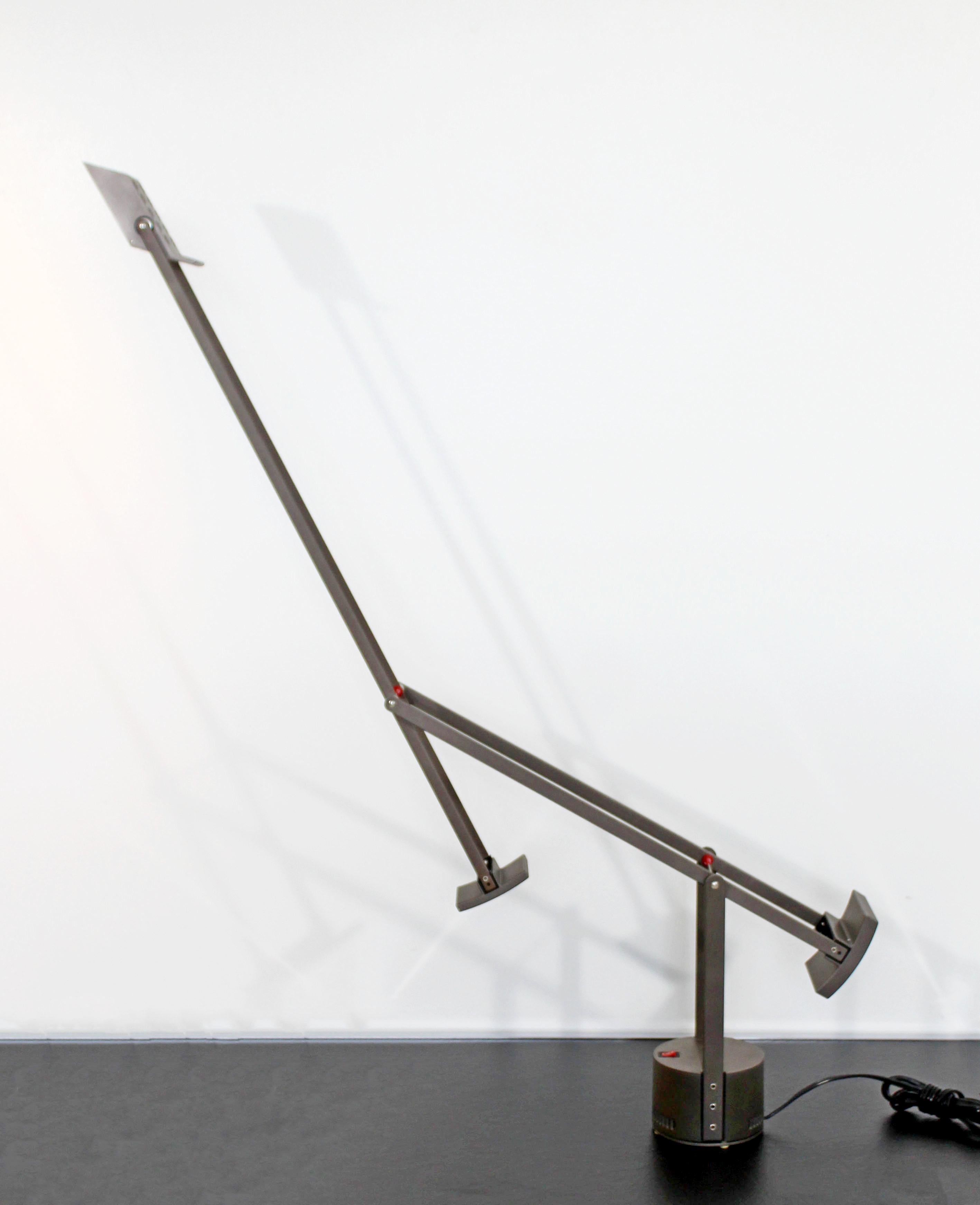 Mid-Century Modern Tizio Metal Table Lamp Richard Sapper Artemide 1970s, Italy In Good Condition In Keego Harbor, MI