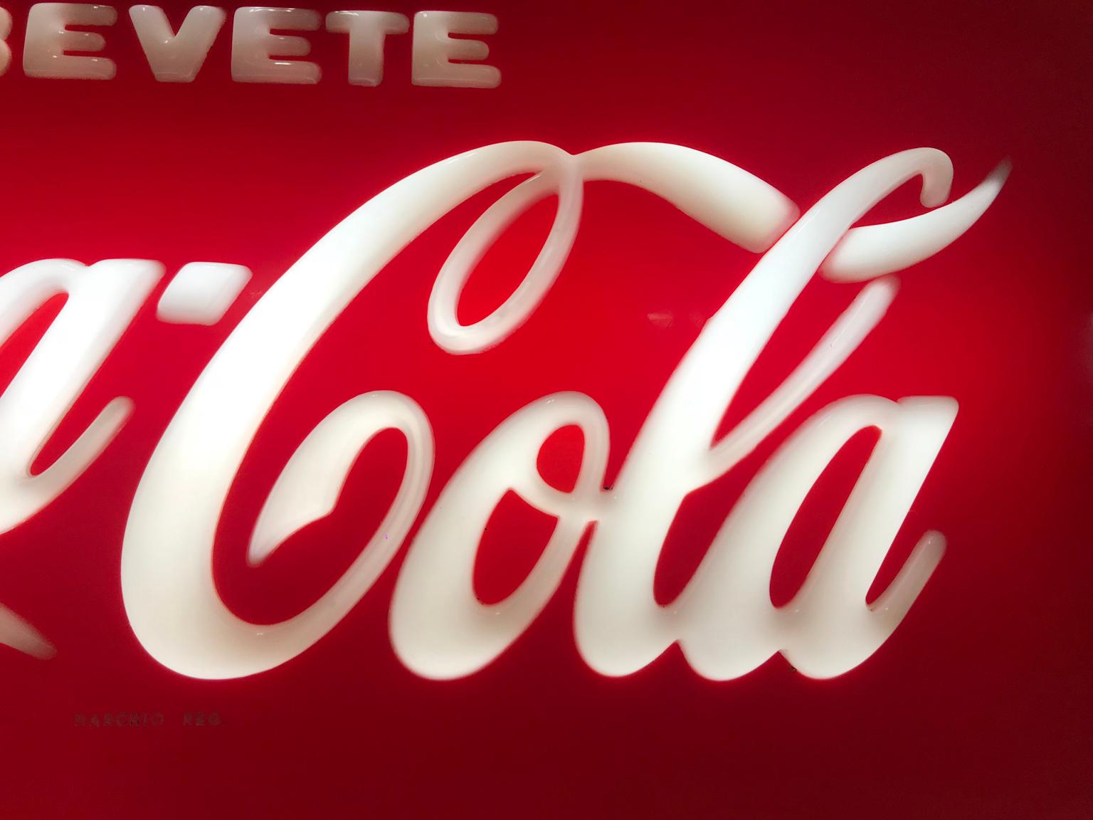 coca cola illuminated sign
