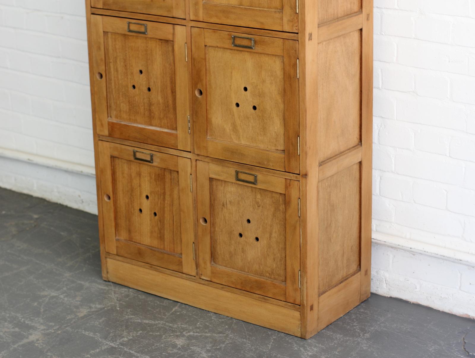 English Oak School Lockers, circa 1930s In Good Condition In Gloucester, GB