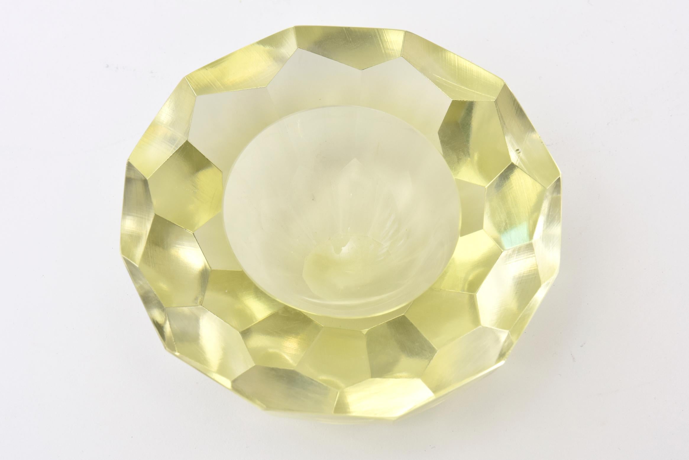 Vintage Italian Murano Diamond Faceted Geode Sommerso Glass Bowl In Good Condition In North Miami, FL