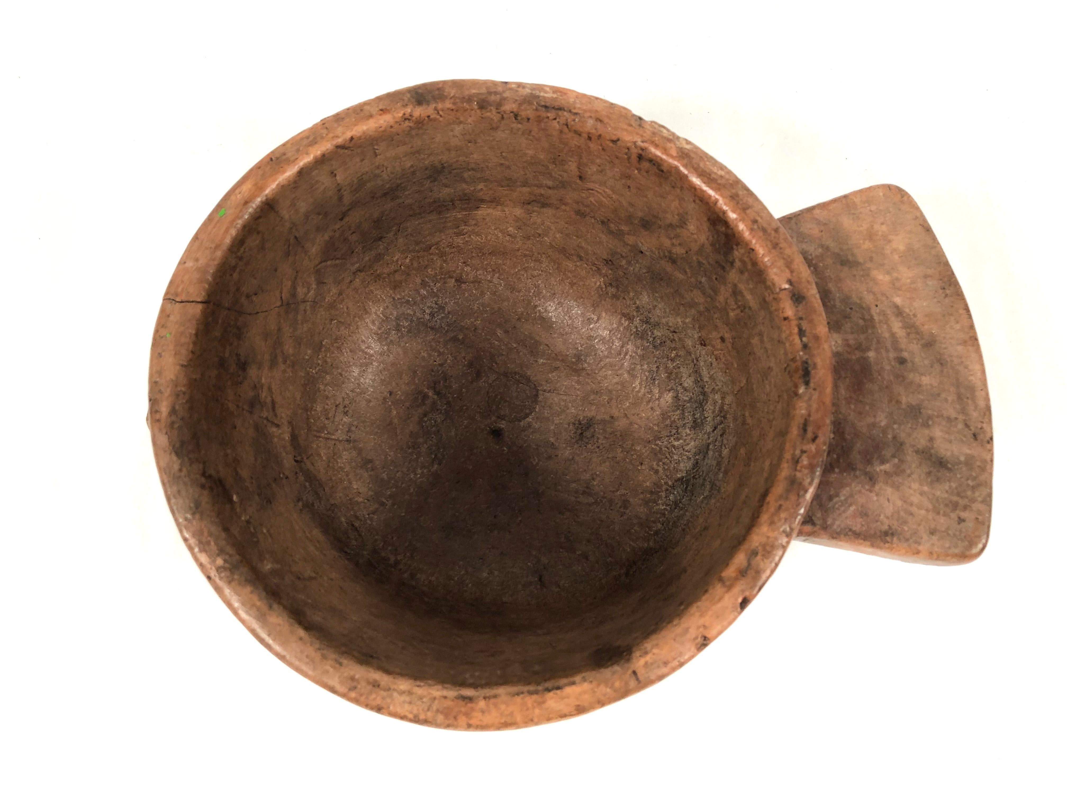 Early Primitive Carved Wood Bowl (amerikanisch)