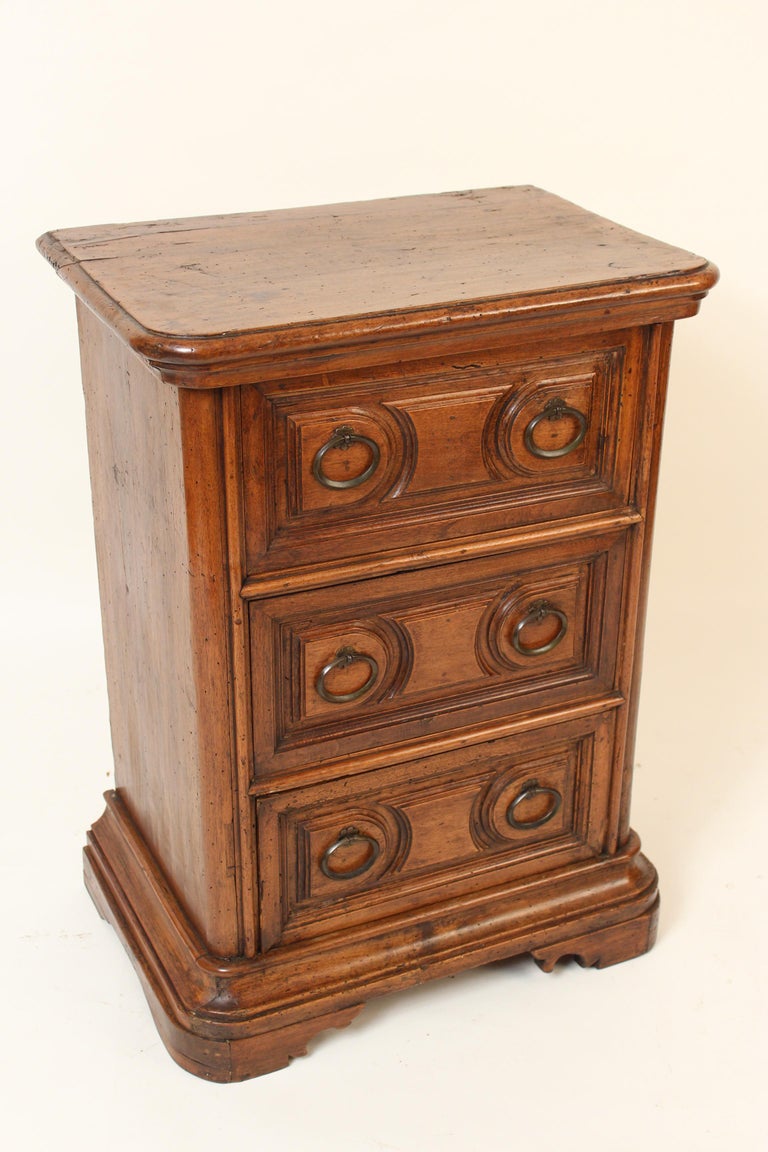 Antique Baroque Style Walnut Chest of Drawers In Fair Condition For Sale In Laguna Beach, CA