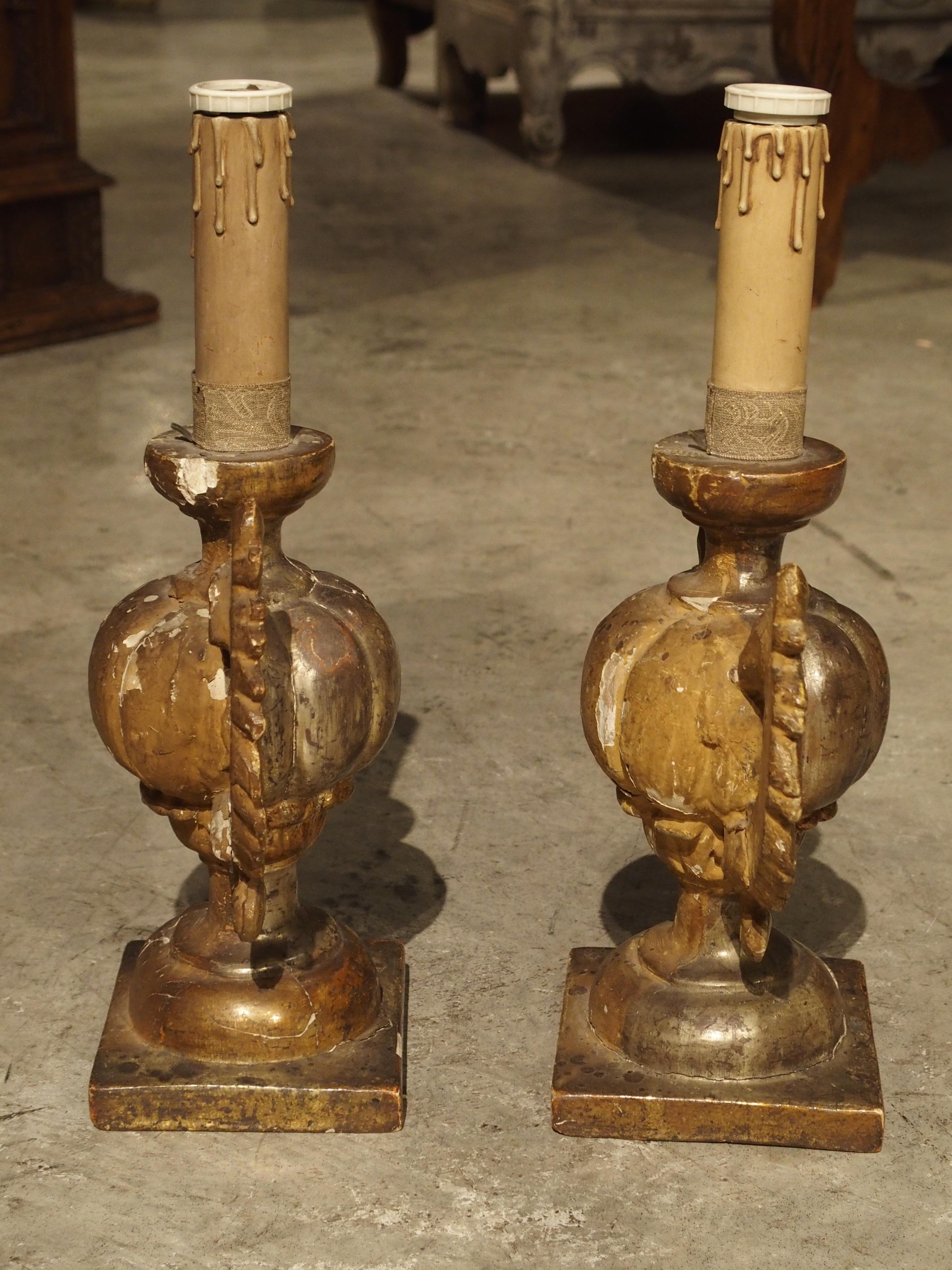 Antike italienische Kerzenständer aus vergoldetem Holz, um 1880 (Italienisch)