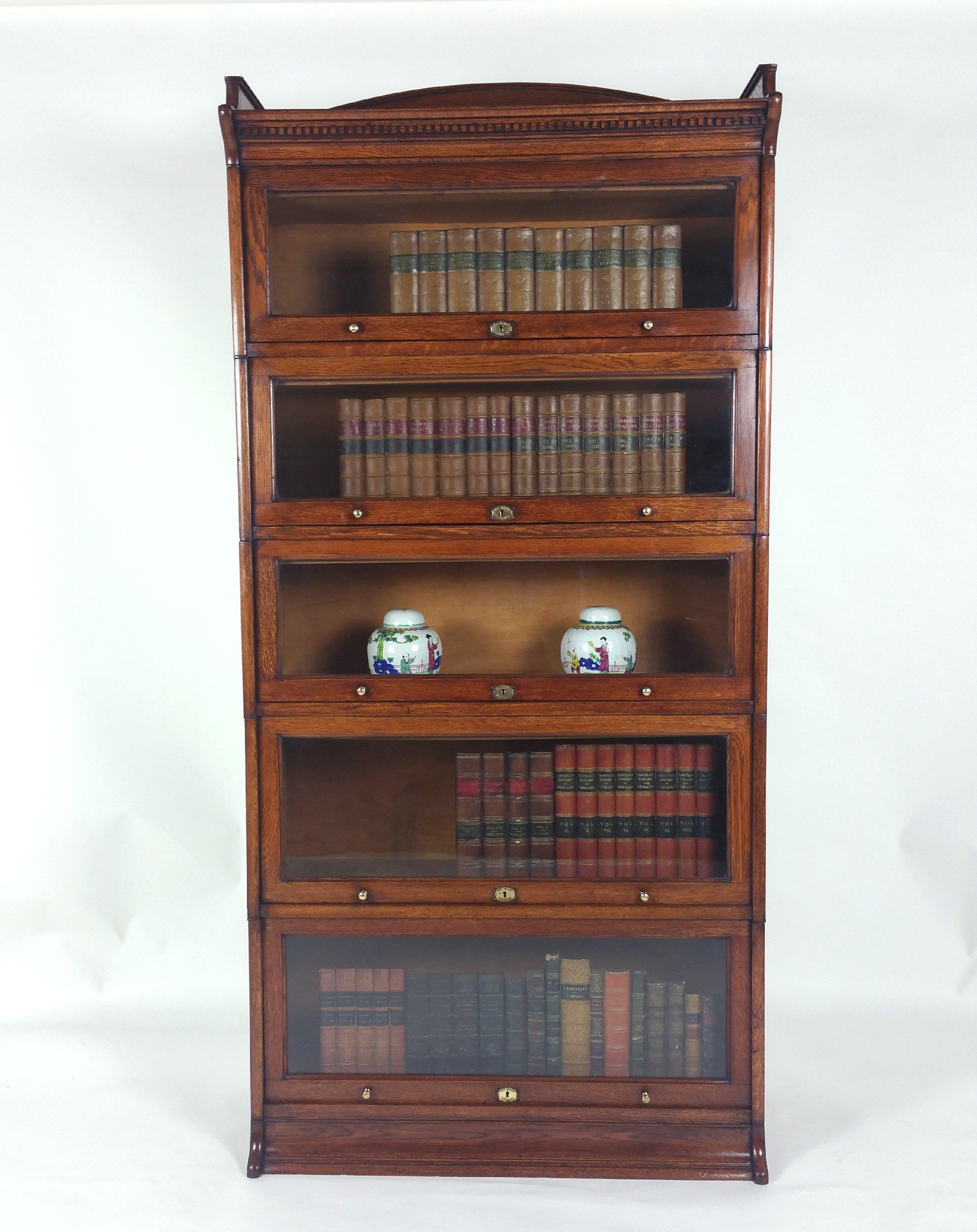 British Fine Pair of Edwardian Oak 5 Section ‘Lebus’ Stacking Bookcases