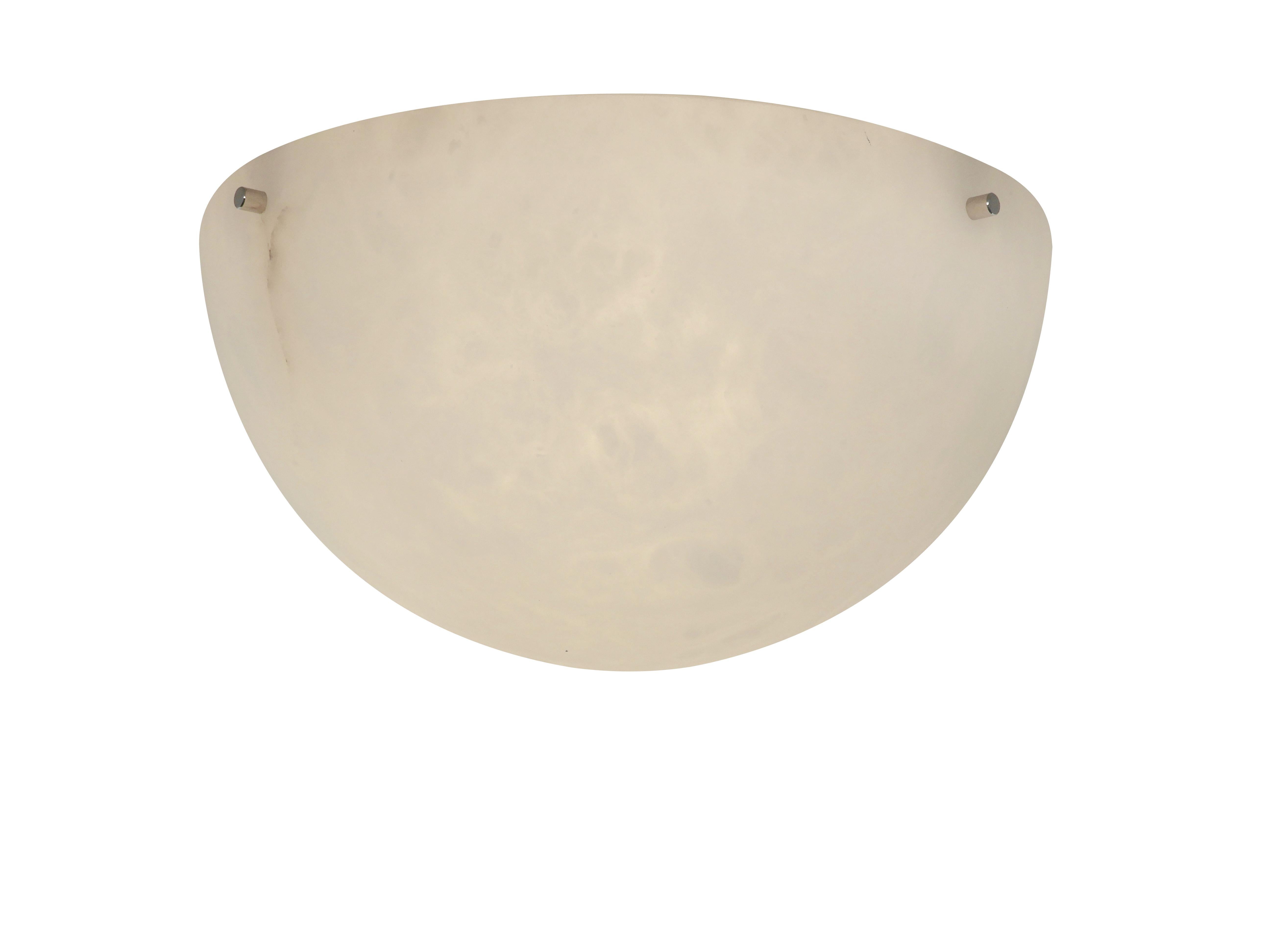 Grande applique ou plafonnier en albâtre Moon 4, à la manière de Pierre Chareau Neuf - En vente à Glendale, CA