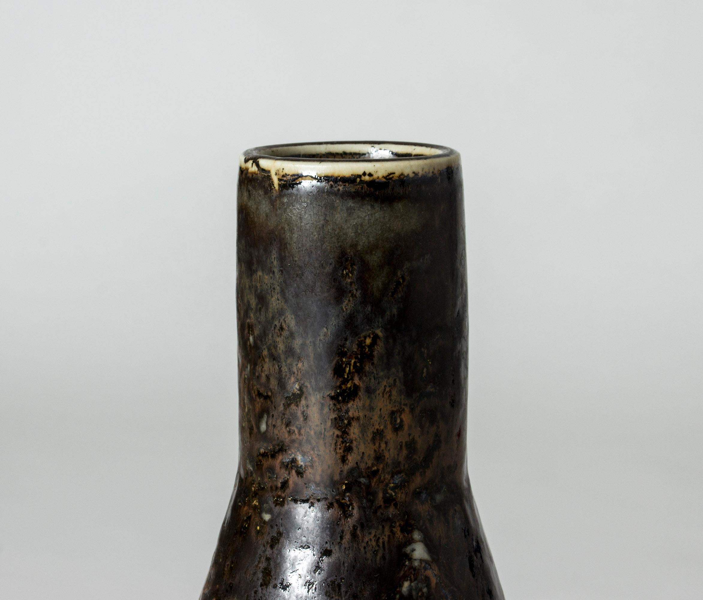 Midcentury Stoneware Floor Vase by Carl-Harry Stålhane In Excellent Condition For Sale In Stockholm, SE