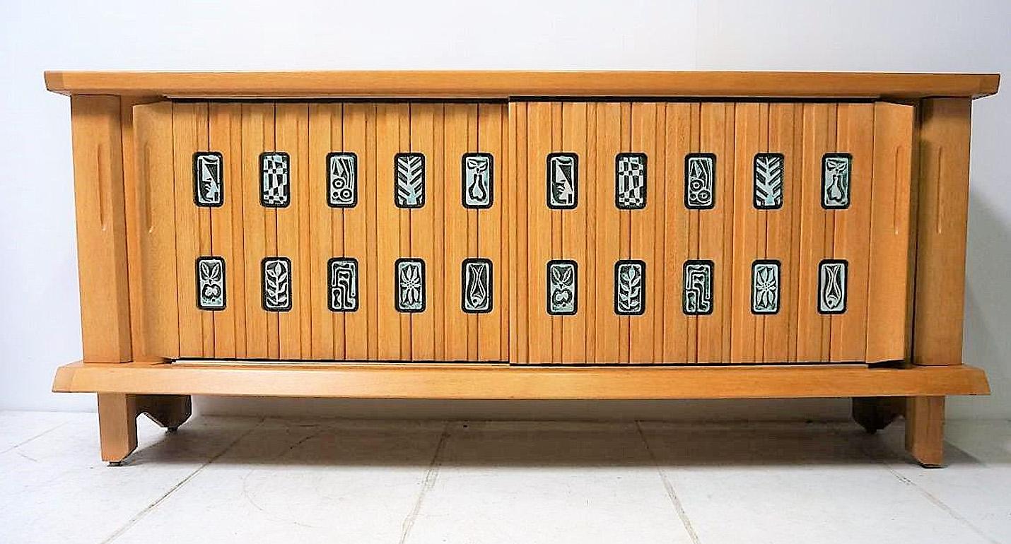 Guillerme et Chambron, 1970 Oak and Ceramic Sideboard, Votre Maison Edition In Good Condition In Saint-Ouen, FR