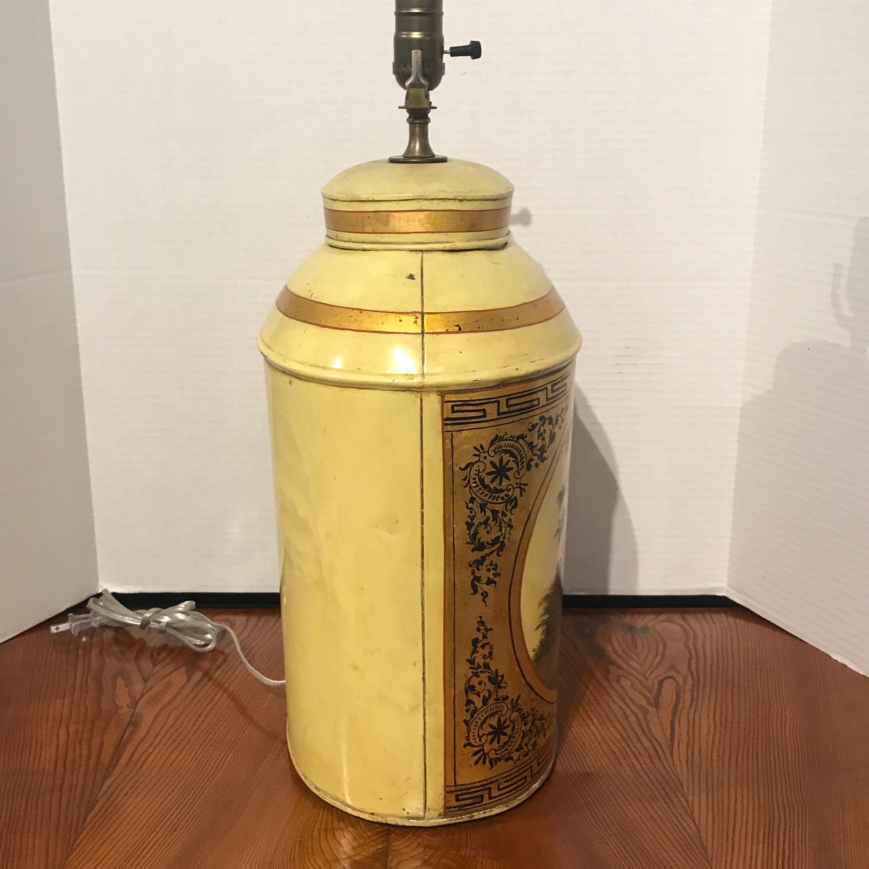 Antique English Chinoiserie #6 Tea Caddy Lamp In Good Condition For Sale In Atlanta, GA